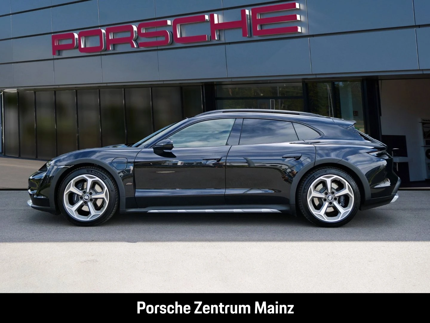 Porsche-Taycan-image-6