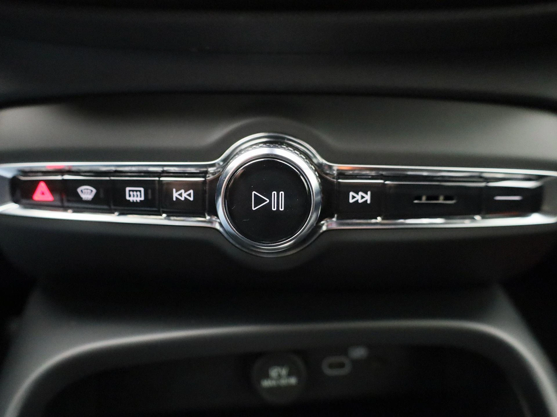 Volvo-XC40-image-20