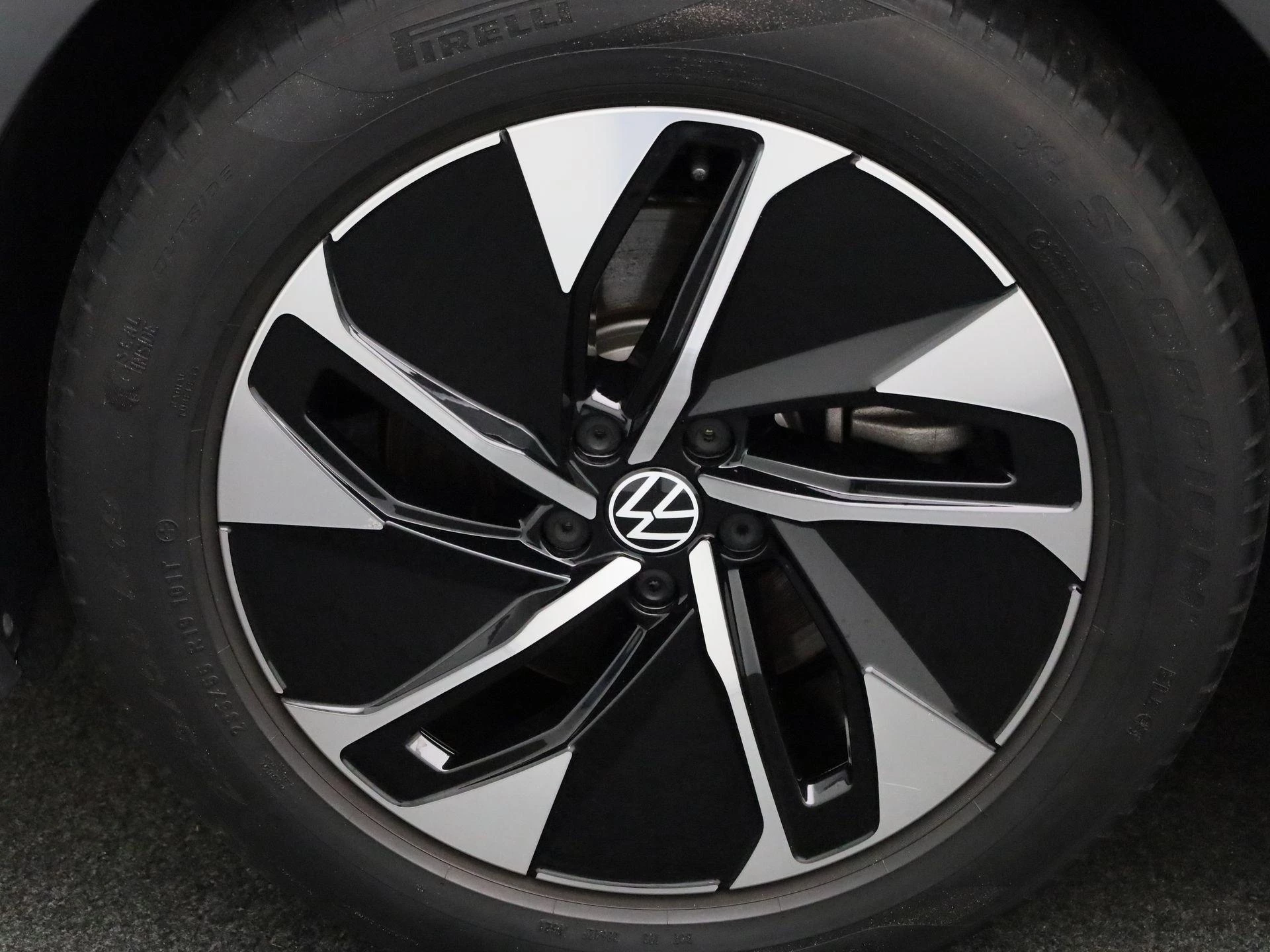 Volkswagen ID.4 Pro 77 kWh 204 PK|