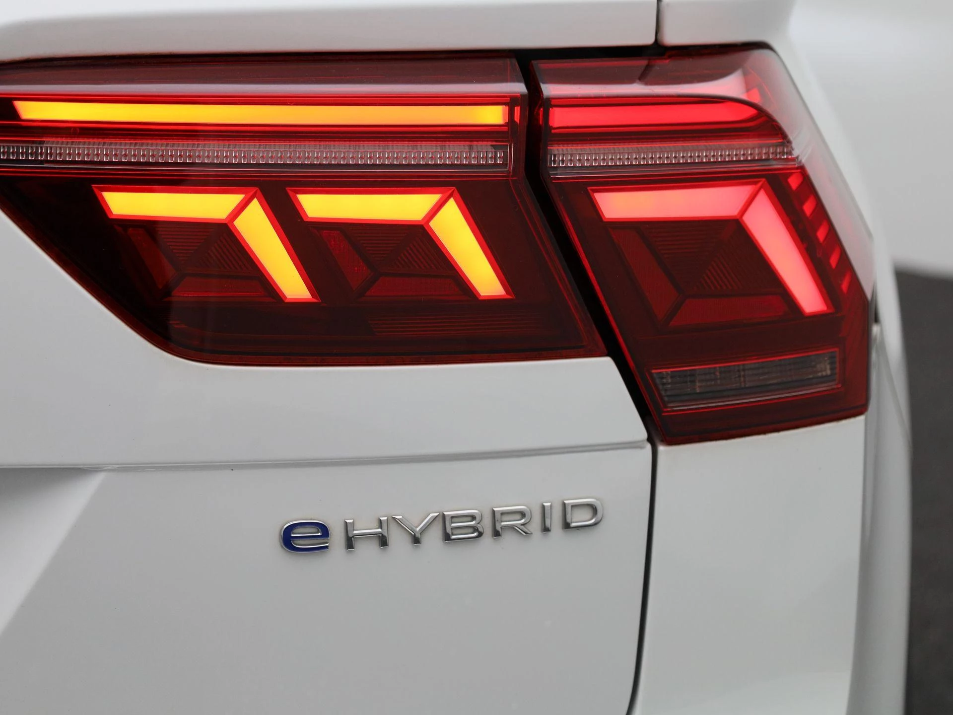 Volkswagen Tiguan 1.4 TSI eHybrid R-Line Business+ 245 PK|