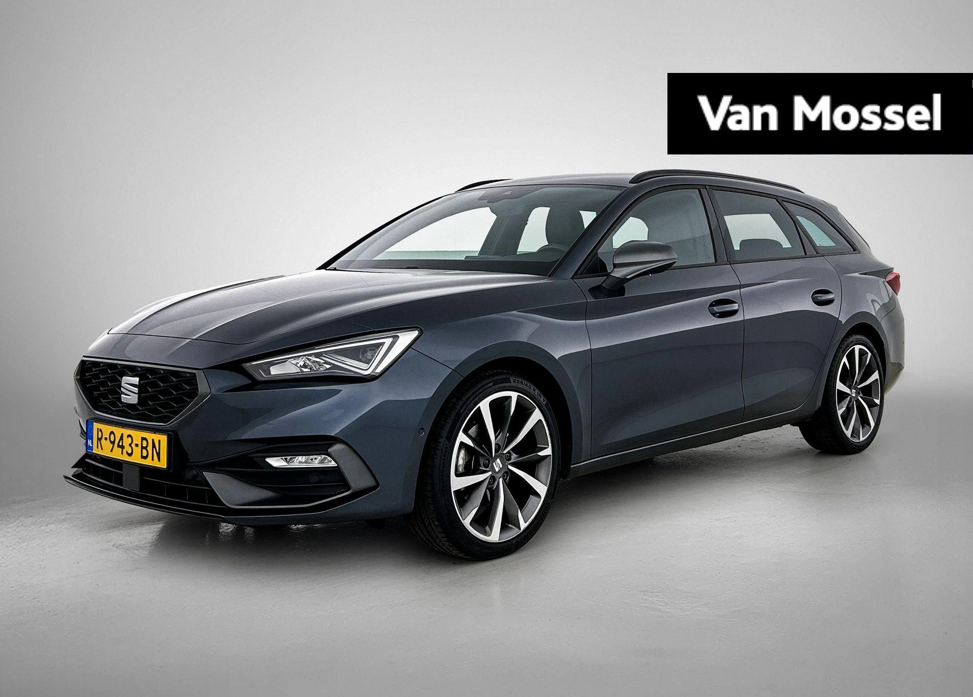 SEAT-Leon-image-0