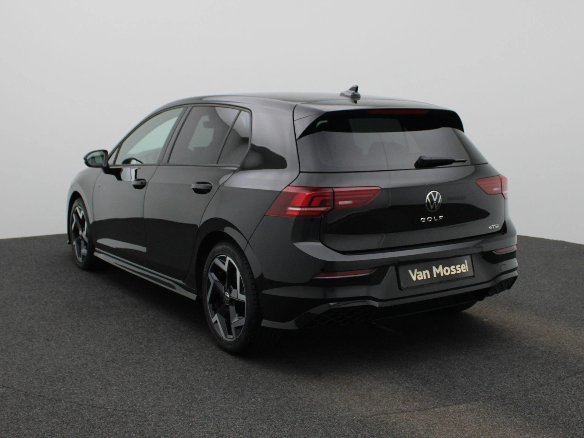 Volkswagen Golf 1.5 eTSI R-Line 150 PK