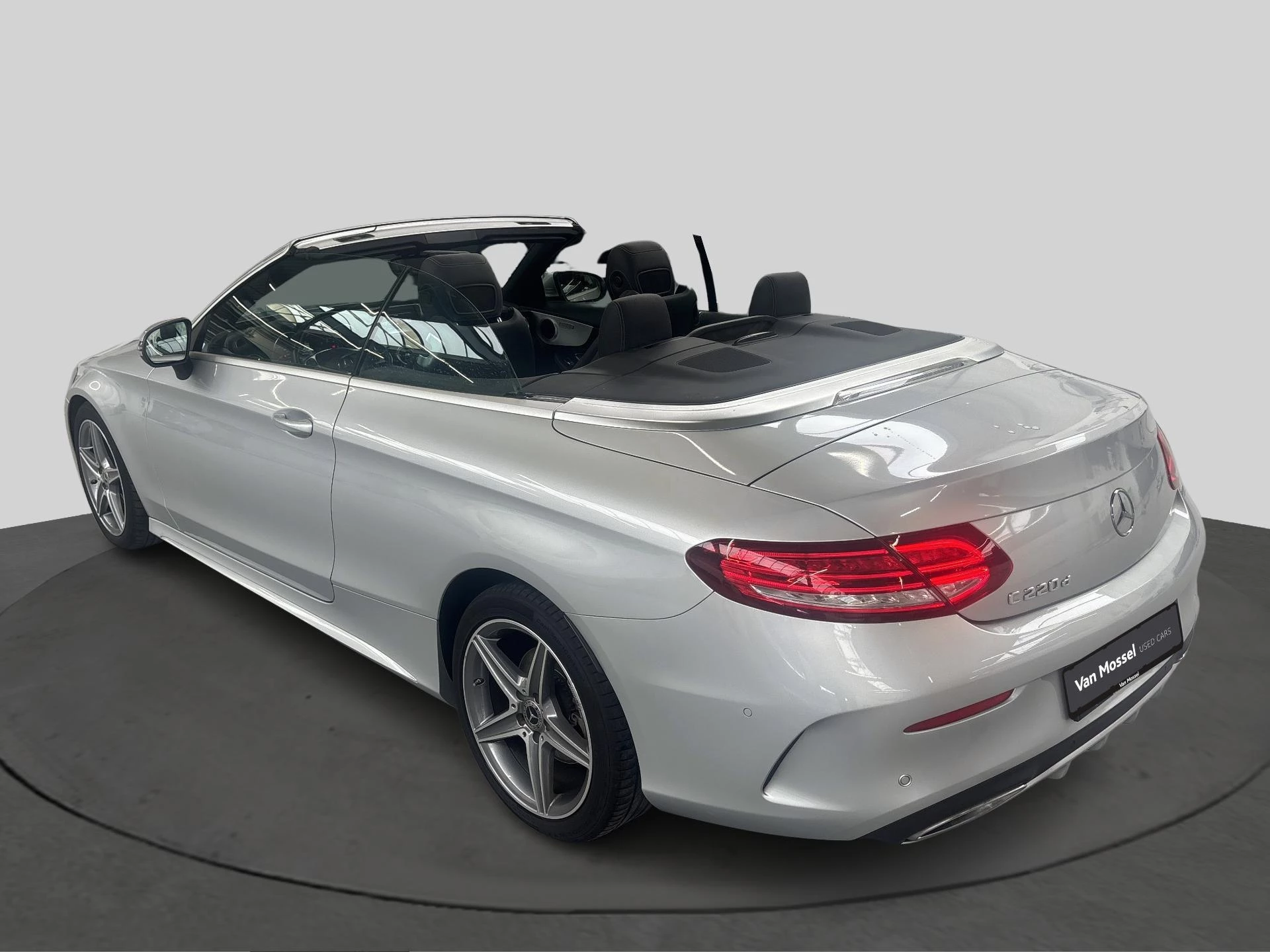 Mercedes-Benz C-Klasse 220d Cabriolet + AMG LINE + LEDER + CAMERA +