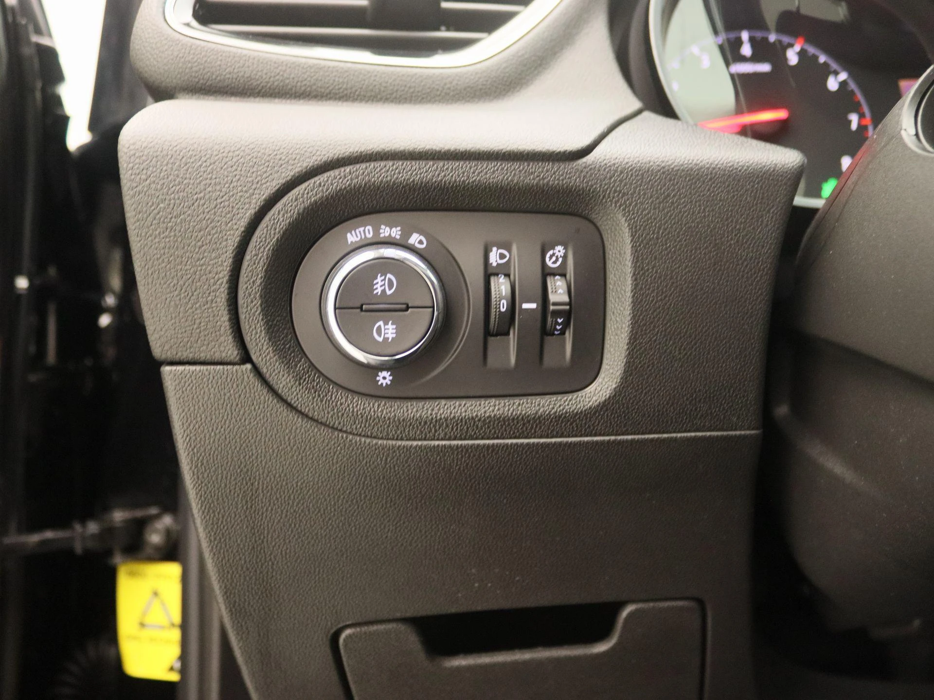 Opel-Grandland X-image-20