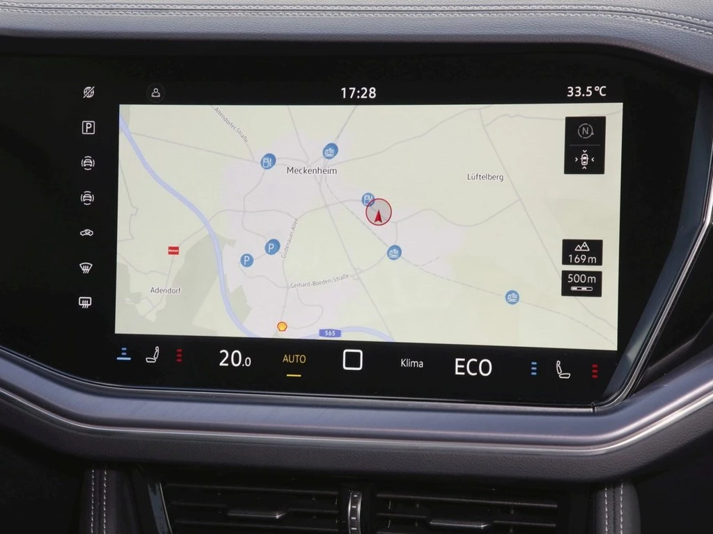 Volkswagen-Touareg-image-12