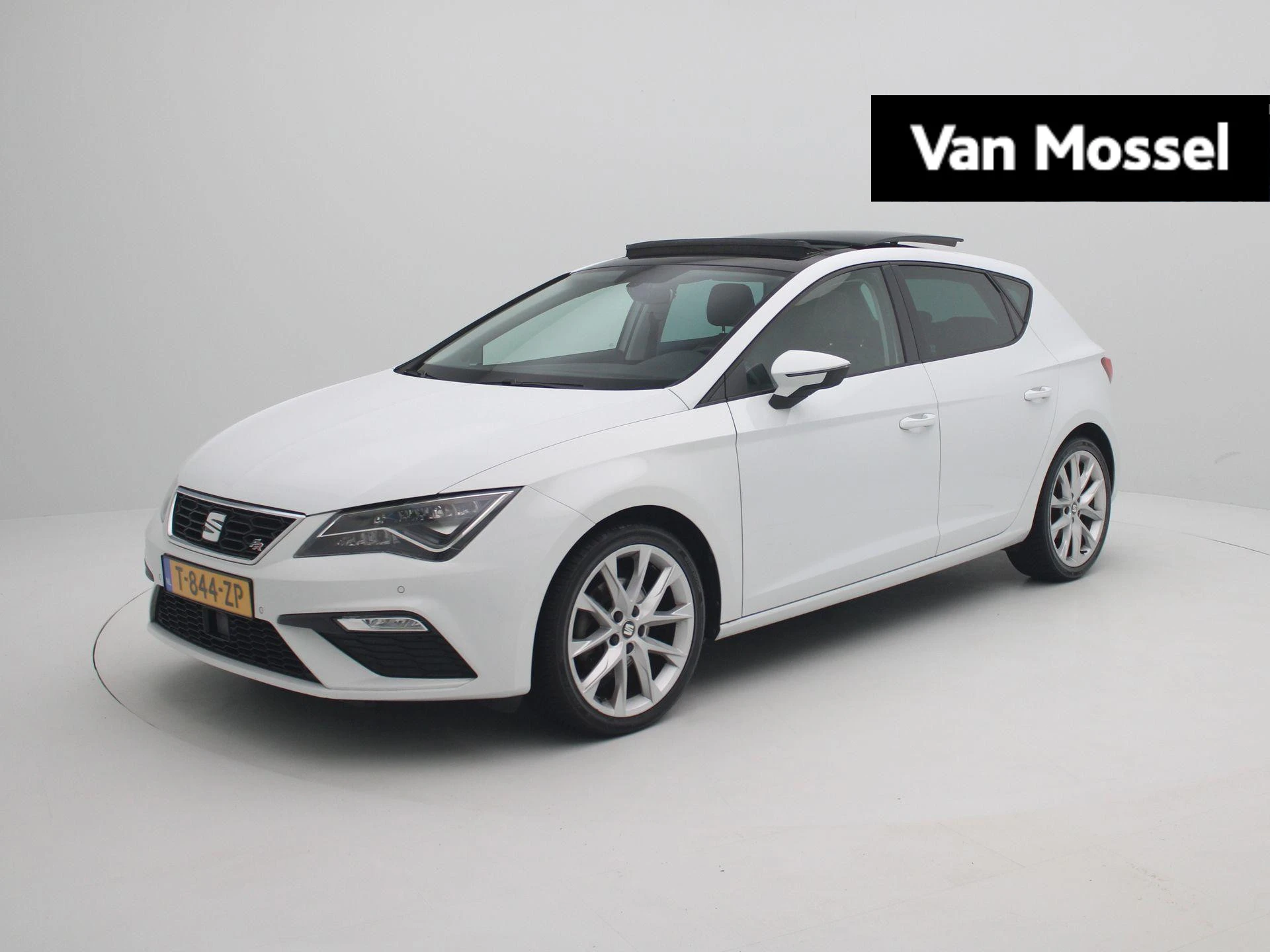 SEAT-Leon-image-0
