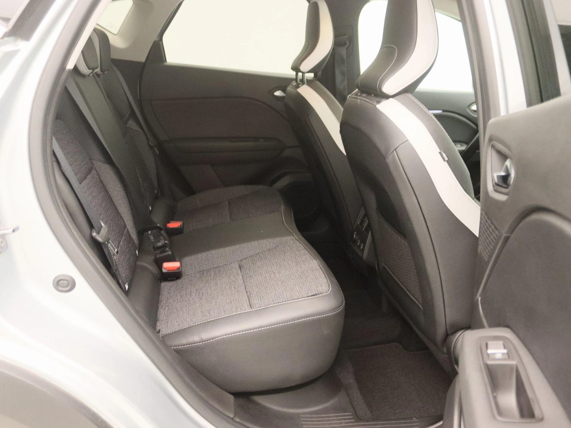 Renault-Captur-image-24