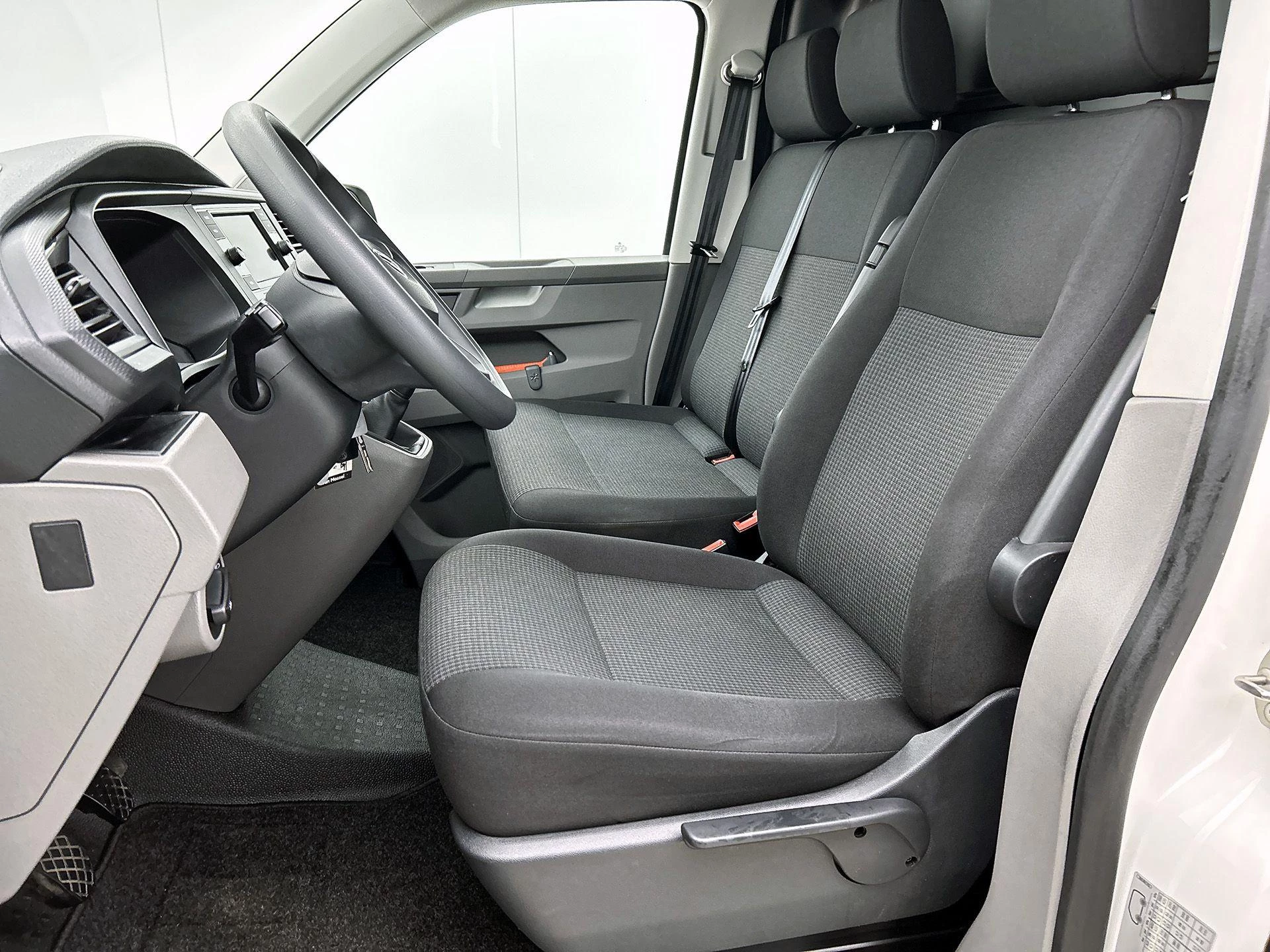 Volkswagen Transporter 2.0 TDI L1H1 90PK