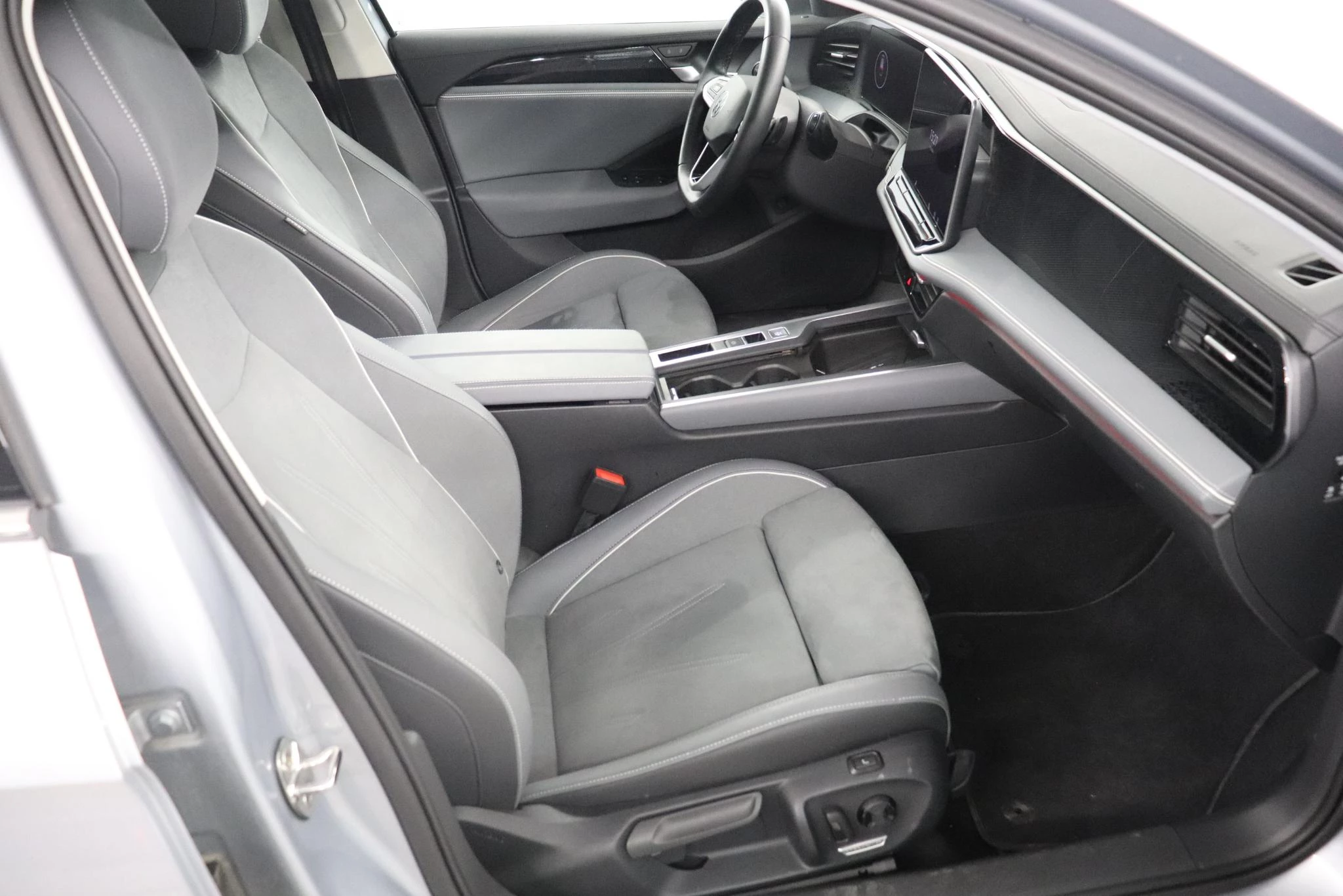 Volkswagen-Passat-image-10