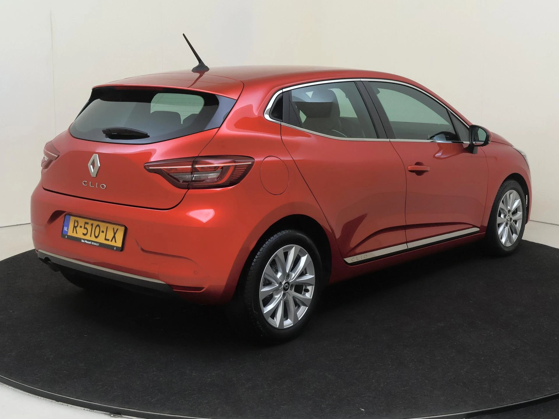 Renault-Clio-image-3