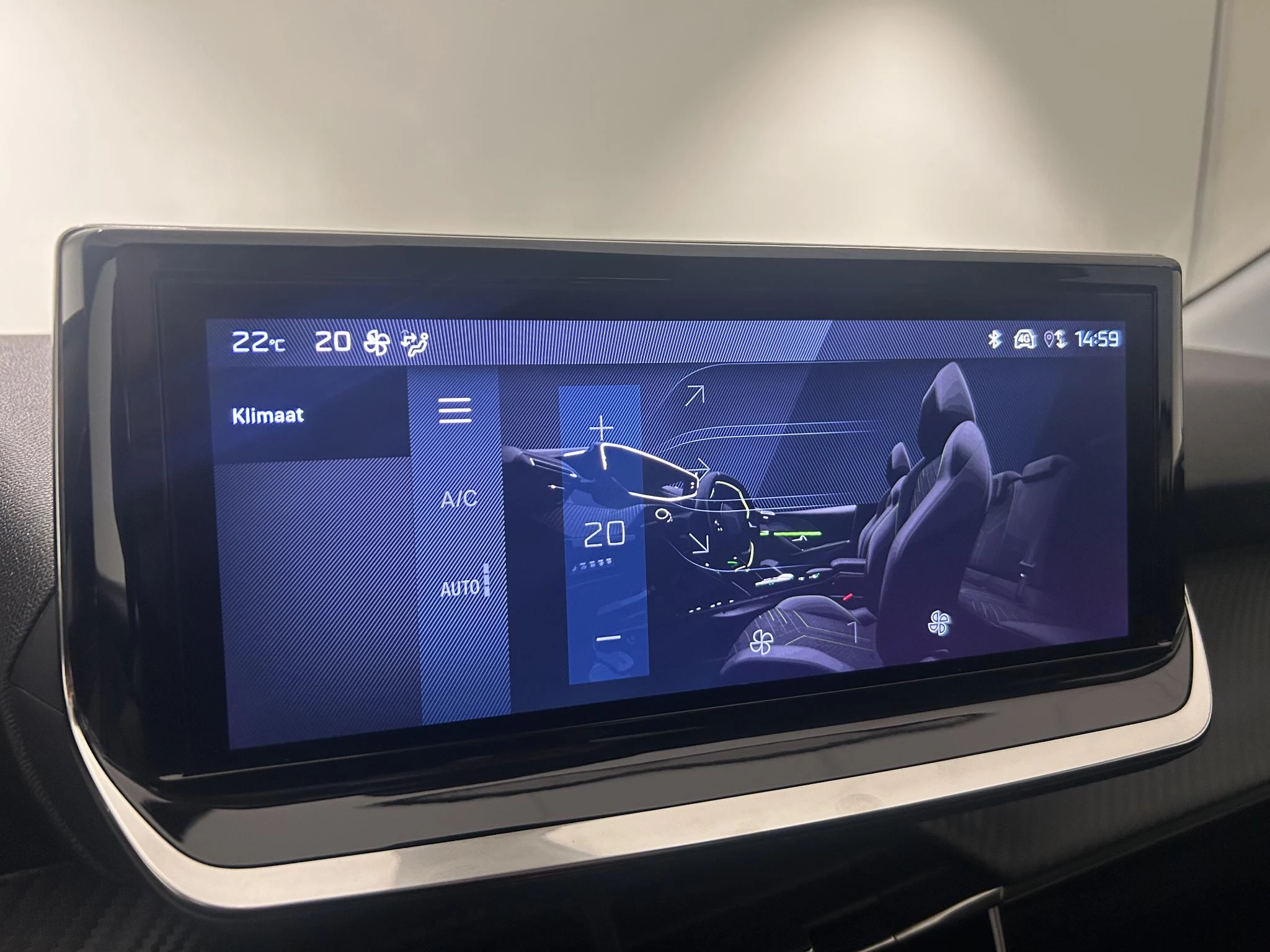 Peugeot 208 1.2 Hybrid 110 e-DCS6 Allure