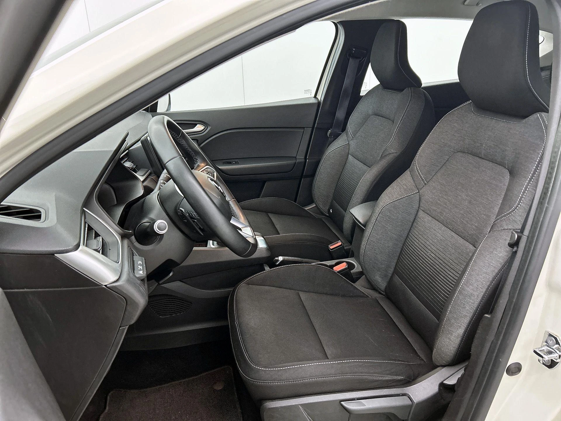 Renault-Captur-image-36