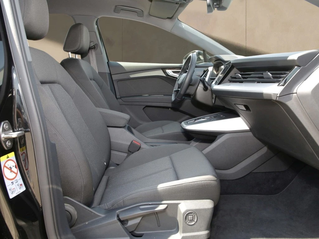 Audi Q4 e-tron 40 AHK*NAVI*VIRTUAL*ACC*PDC*LED*SHZ