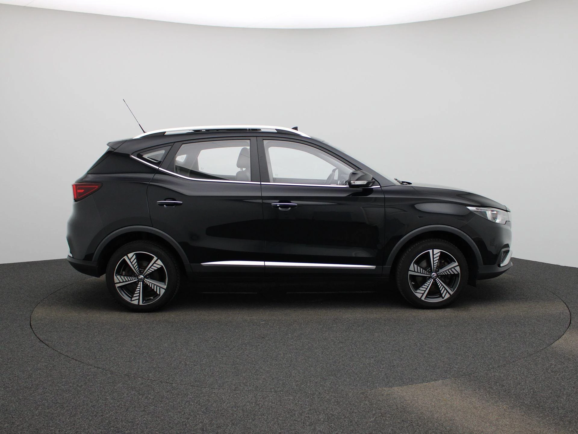 MG-ZS EV-image-5