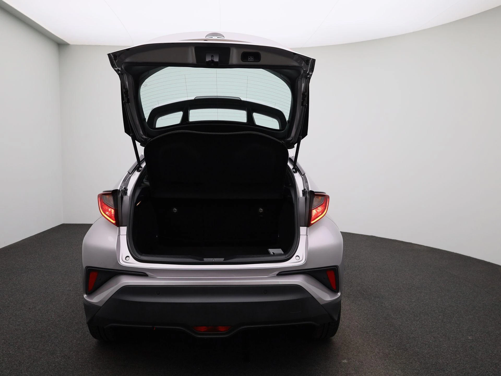 Toyota-C-HR-image-10