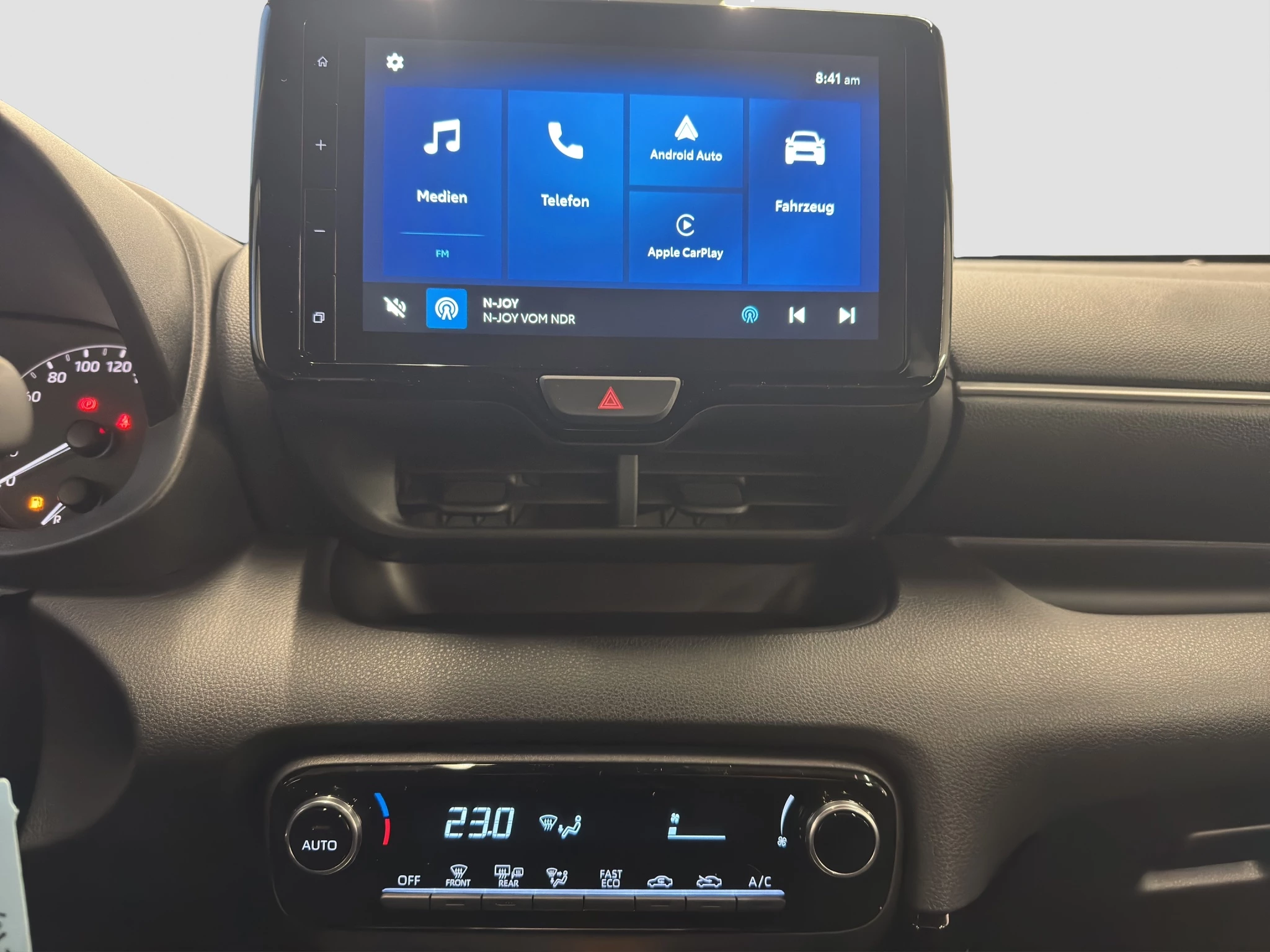 Mazda-2 Hybrid-image-12