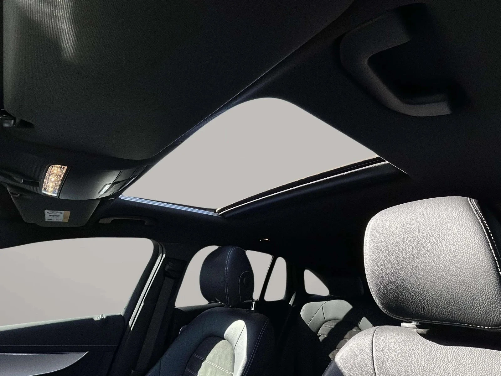 Mercedes-Benz-EQC-image-14