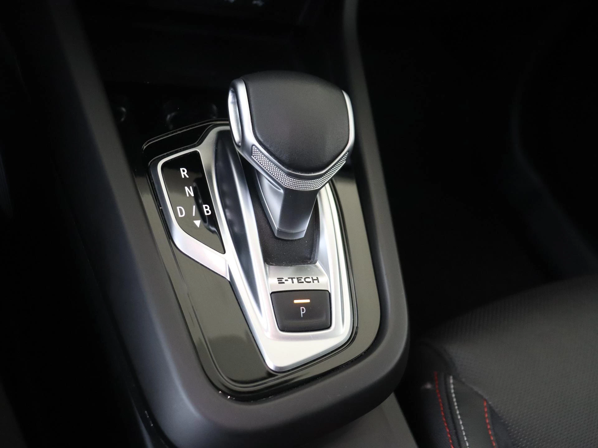 Renault-Arkana-image-18