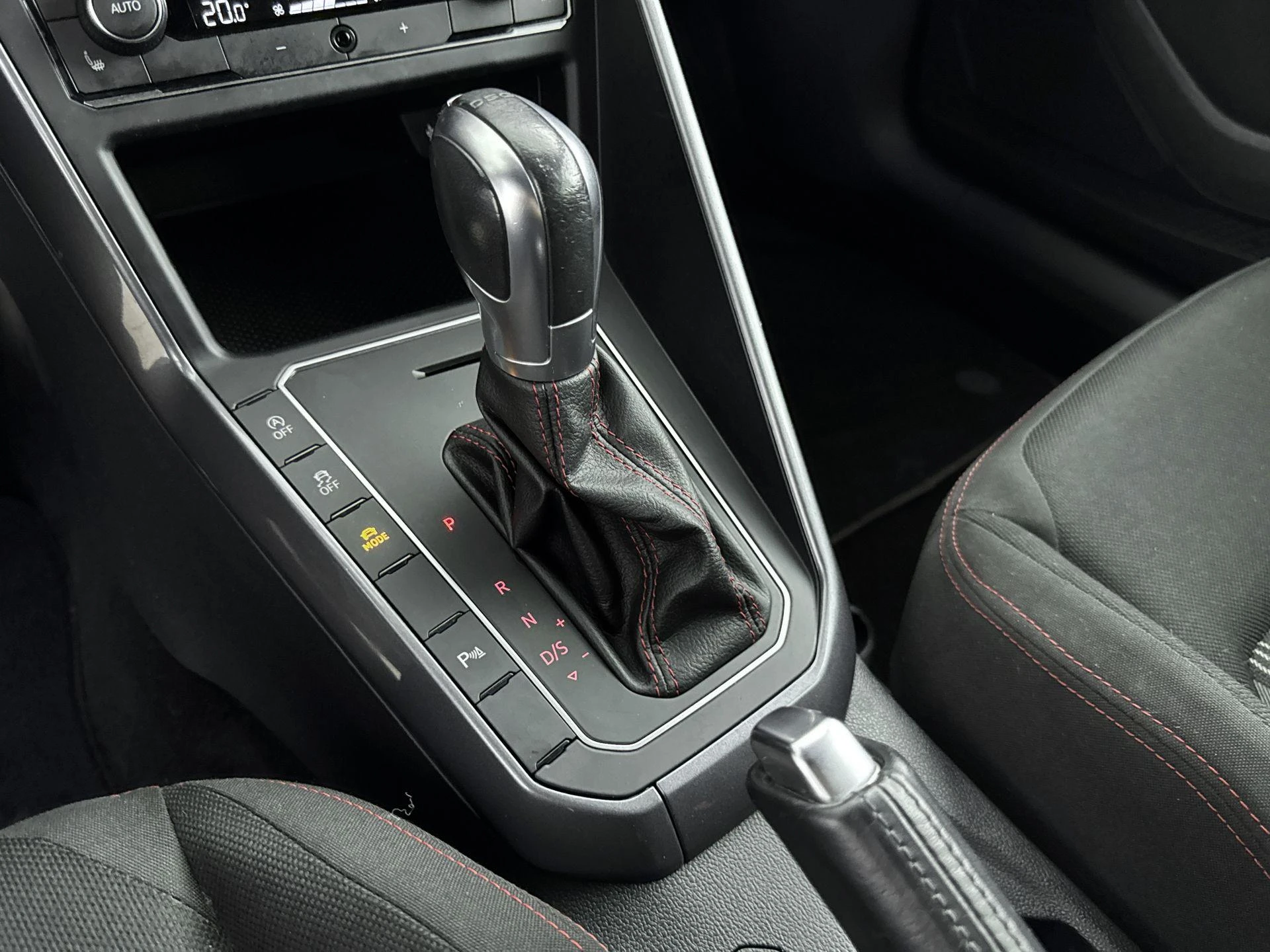 Volkswagen-Polo-image-20