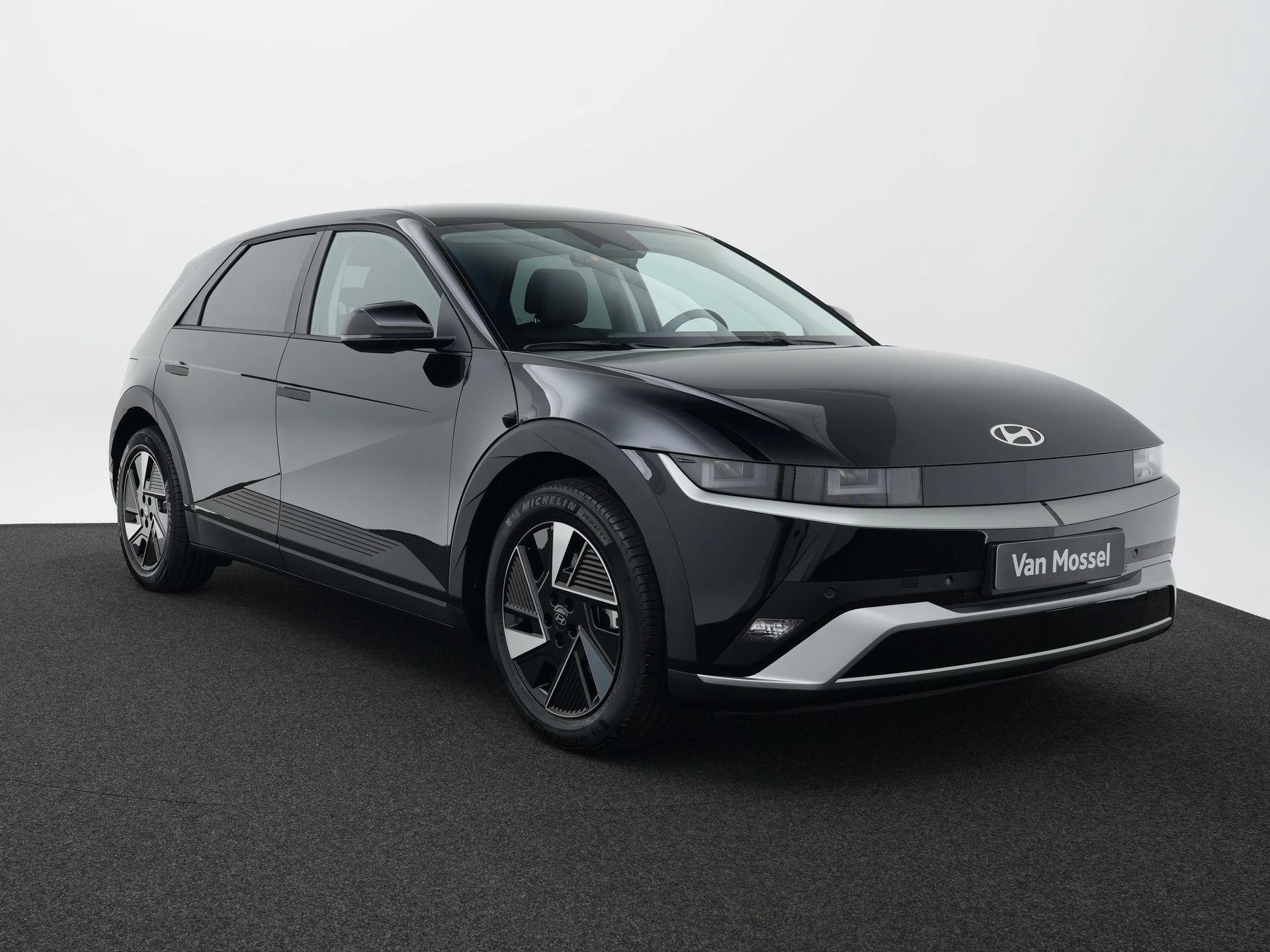 Hyundai-IONIQ 5-image-12