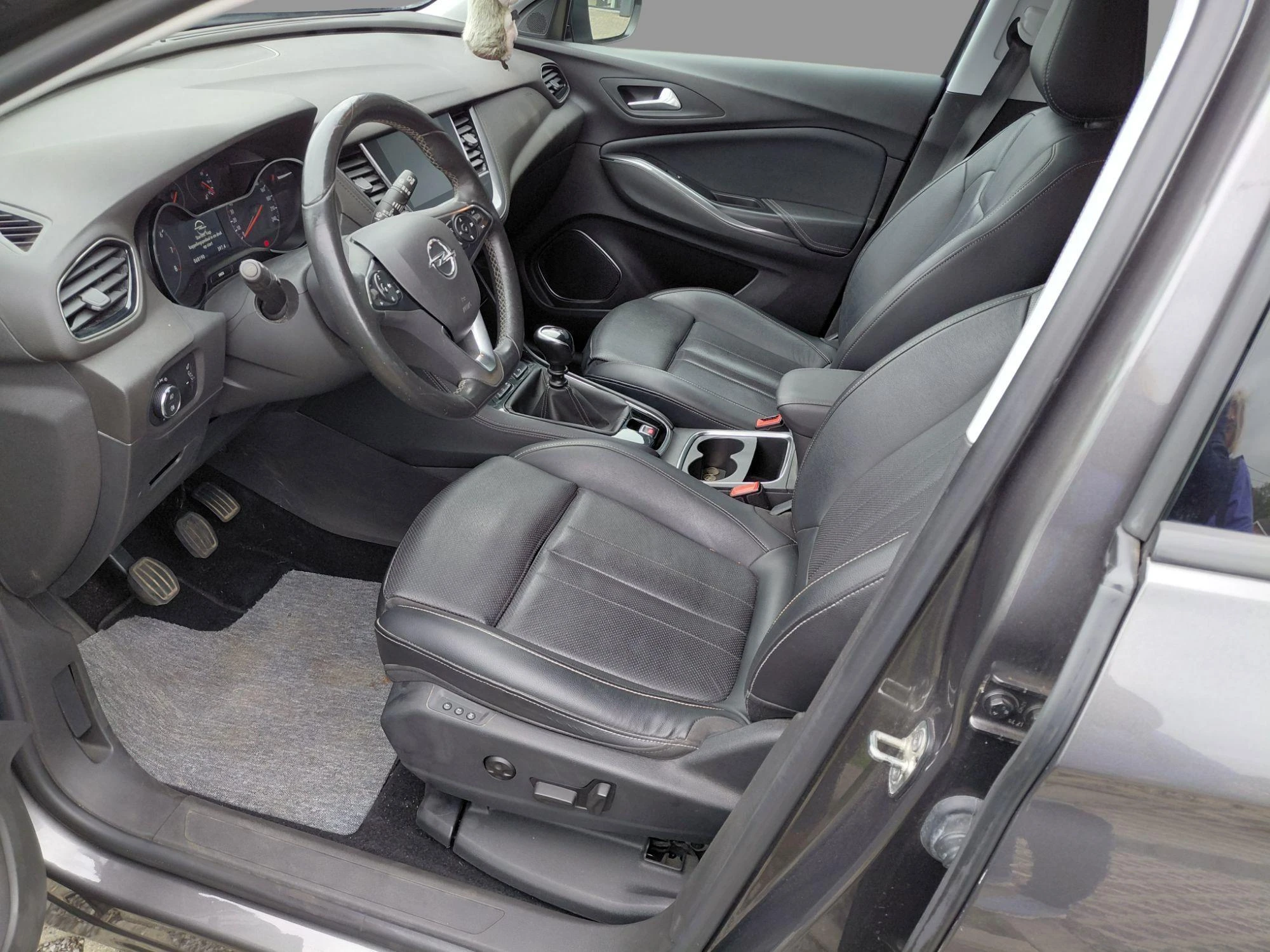 Opel-Grandland X-image-5