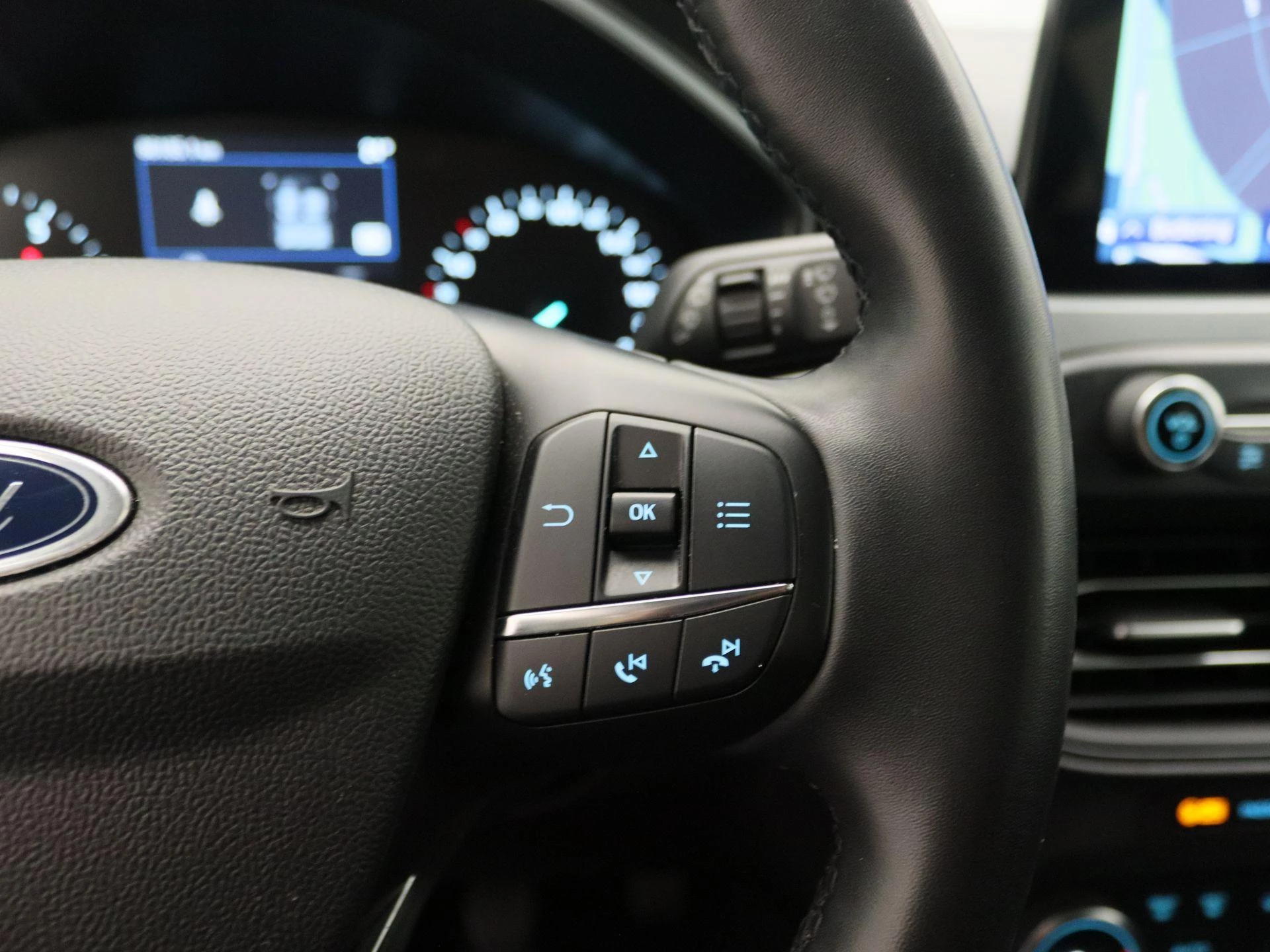 Ford Focus Wagon 1.0 EcoBoost Hybrid Titanium Style