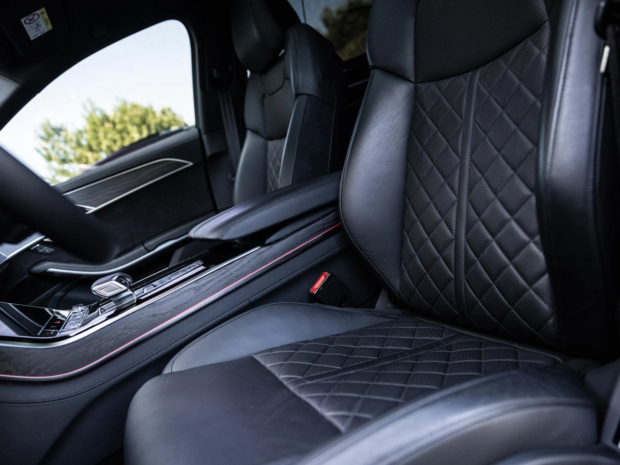 Audi A8 60 TFSI e quattro 462 PK