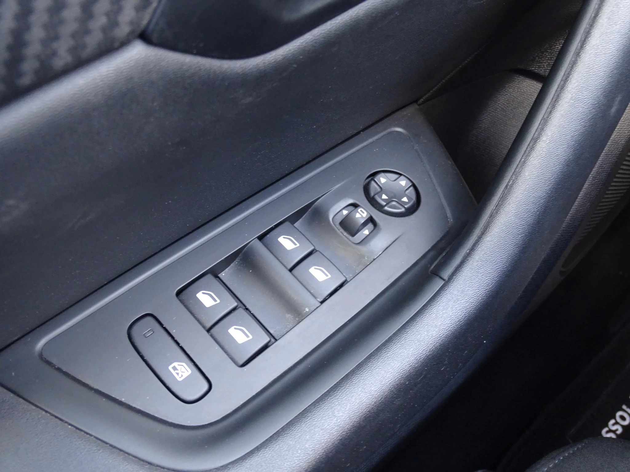 Peugeot-508-image-22