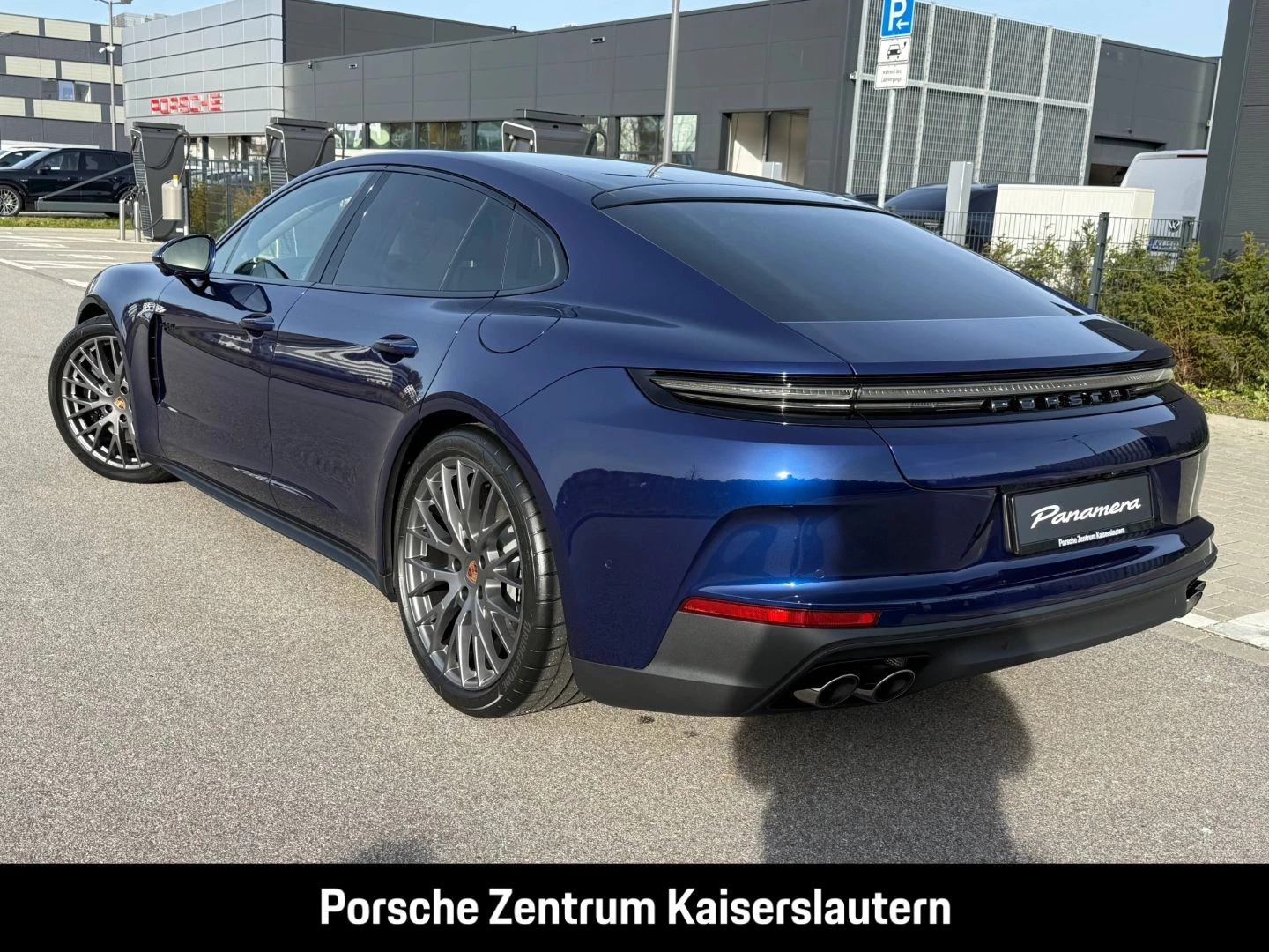 Porsche-Panamera-image-2
