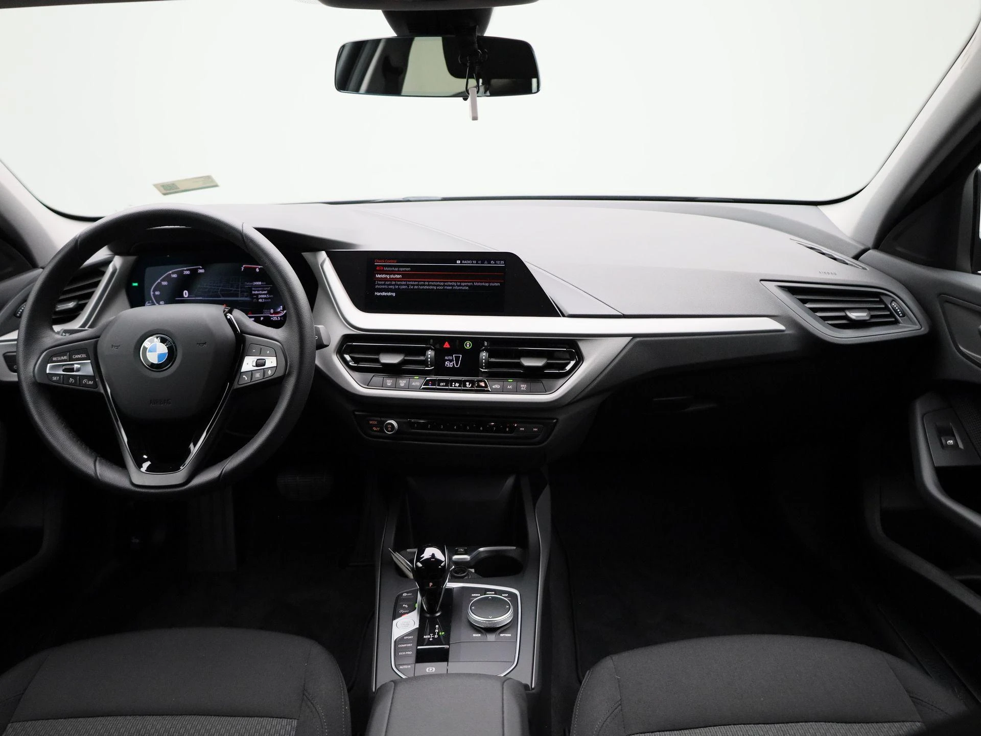BMW-1 Reeks-image-34