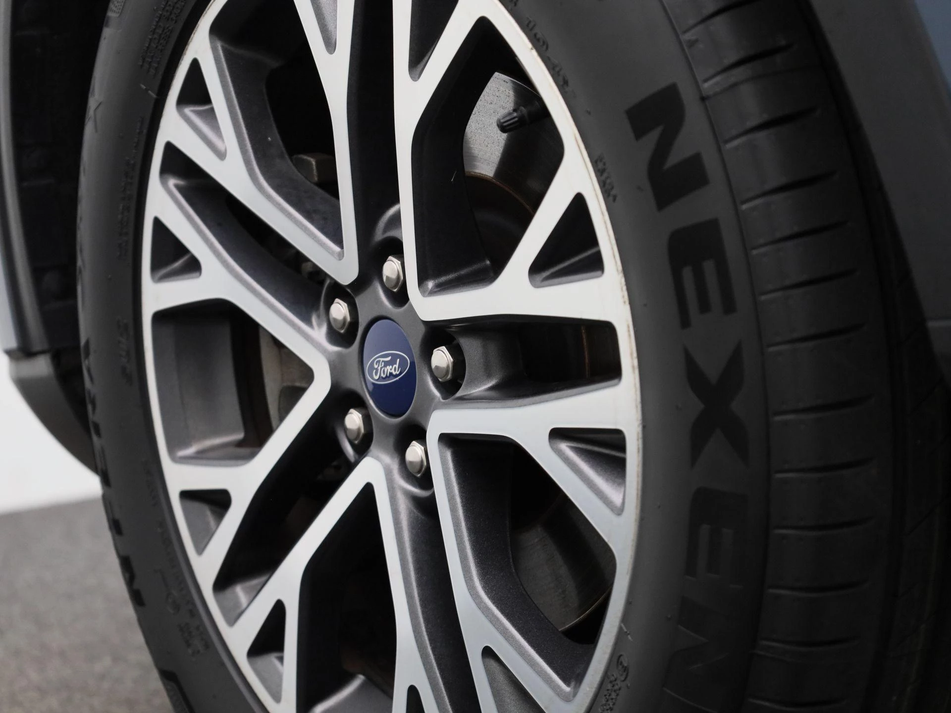 Ford-Kuga-image-40