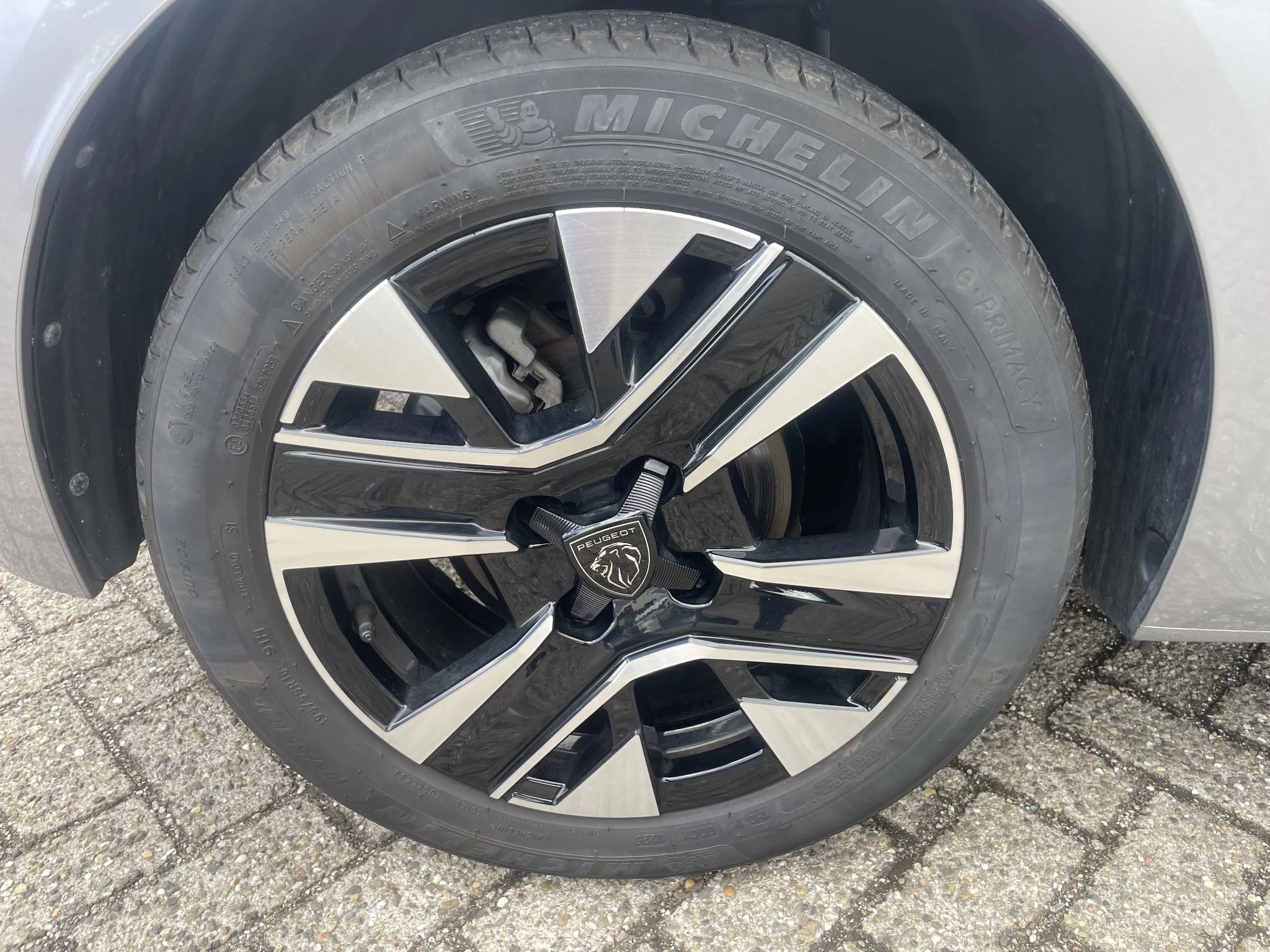 Peugeot 208 1.2 PureTech 100 Allure