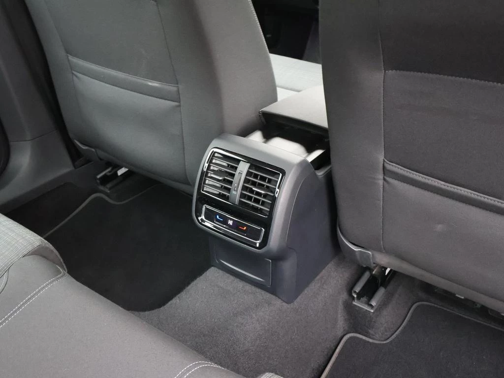 Volkswagen Passat Passat Style 'Business' 2.0TDI 122PK *AUTOMAAT*NAVI*CAMERA*ACC*PDC*APP*-CONNECT*...*