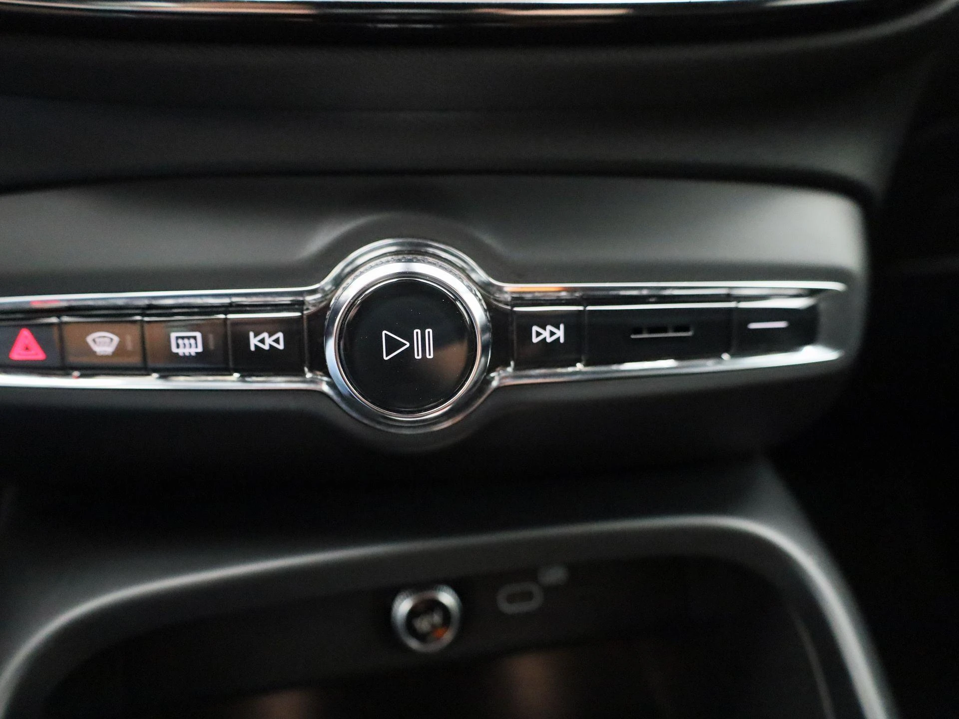Volvo-XC40-image-24
