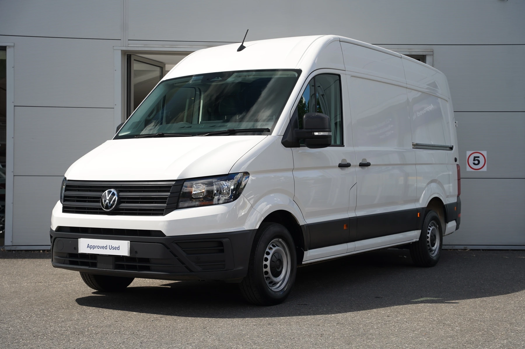 Volkswagen-Crafter-image-37