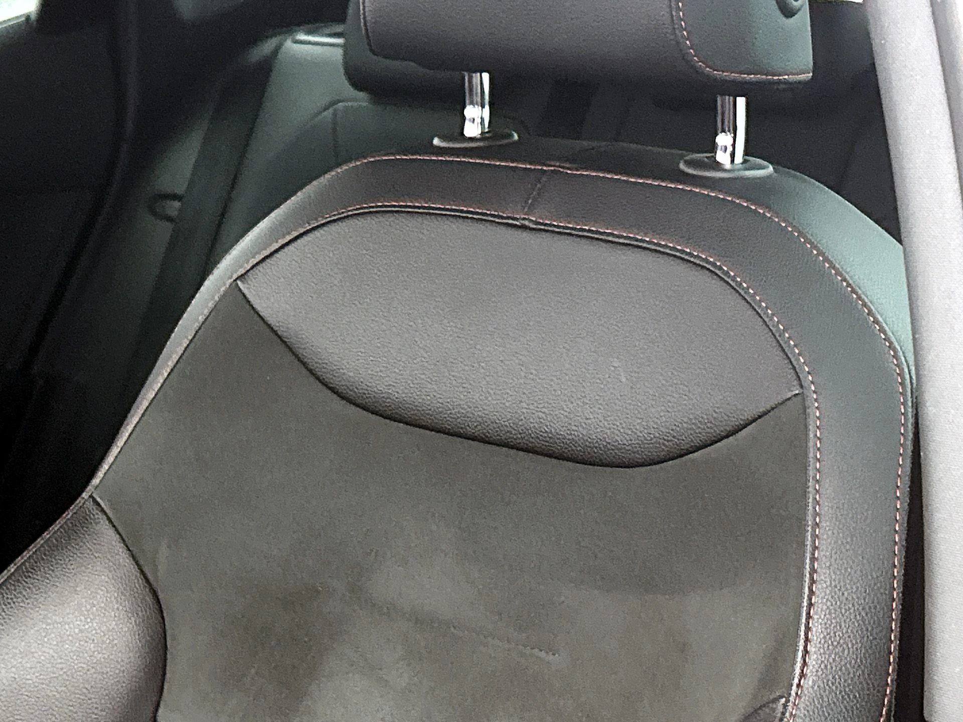 SEAT Arona 1.0 TSI FR Business Intense