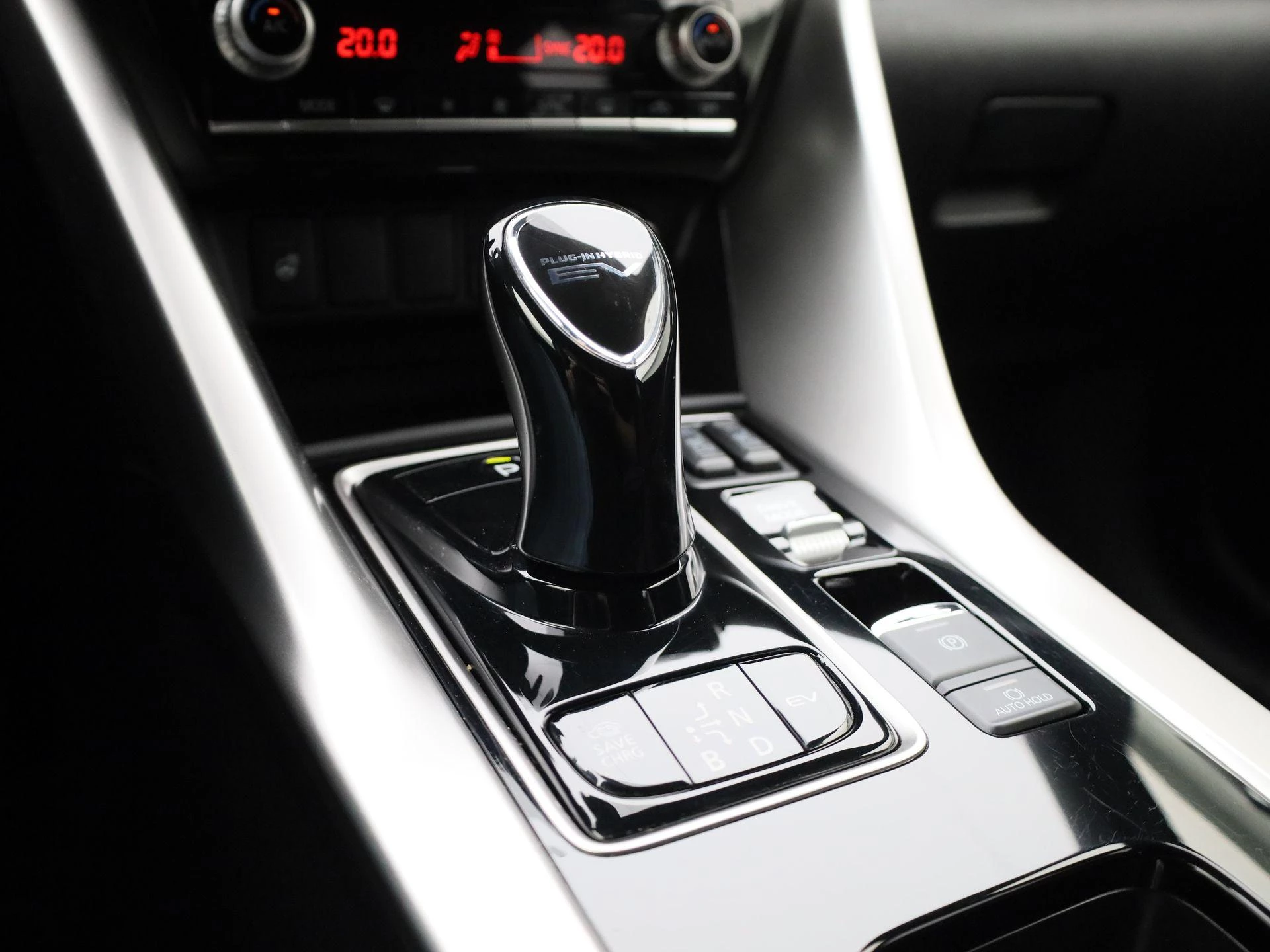 Mitsubishi-Eclipse Cross-image-18