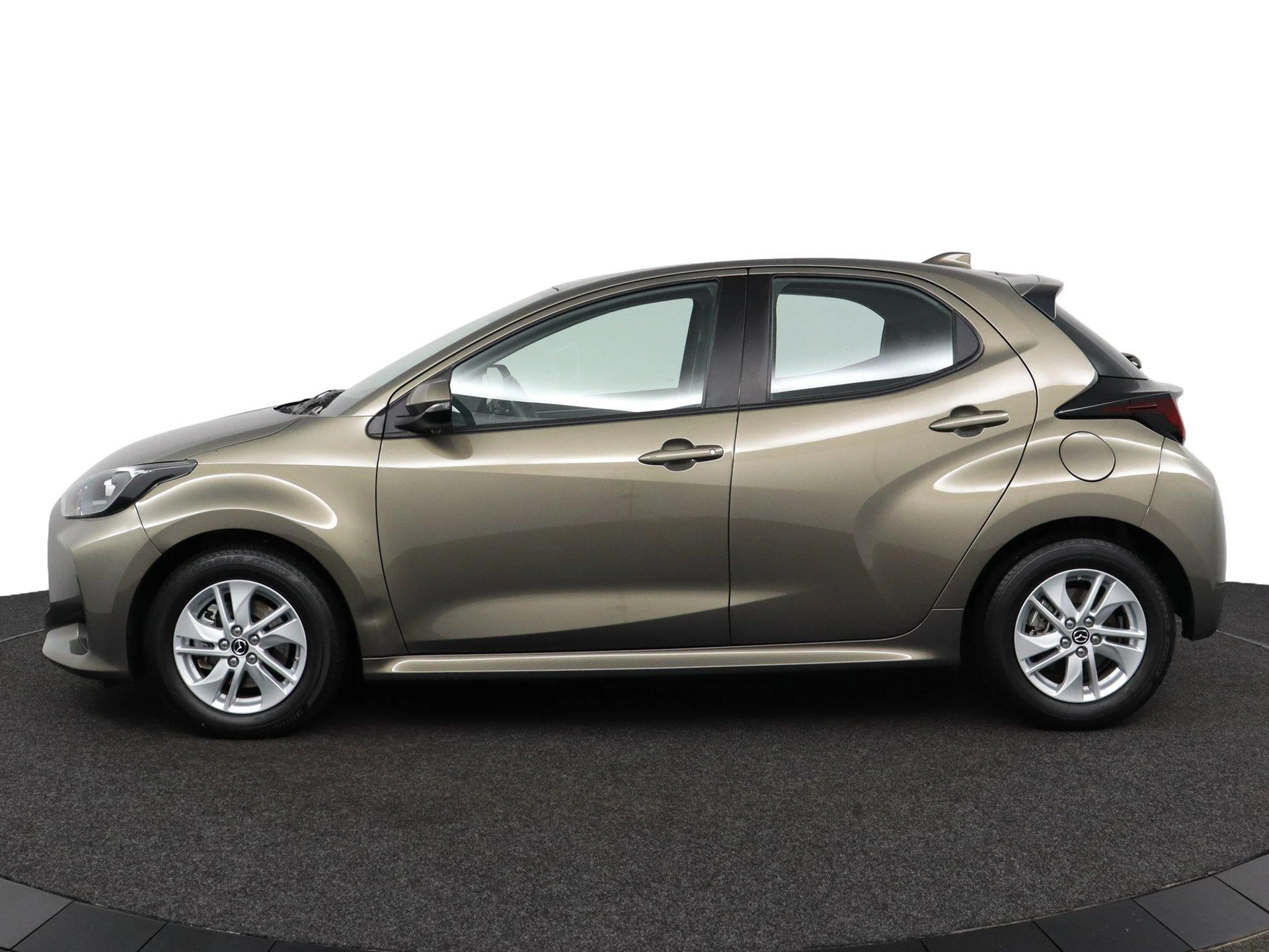Mazda-2 Hybrid-image-3
