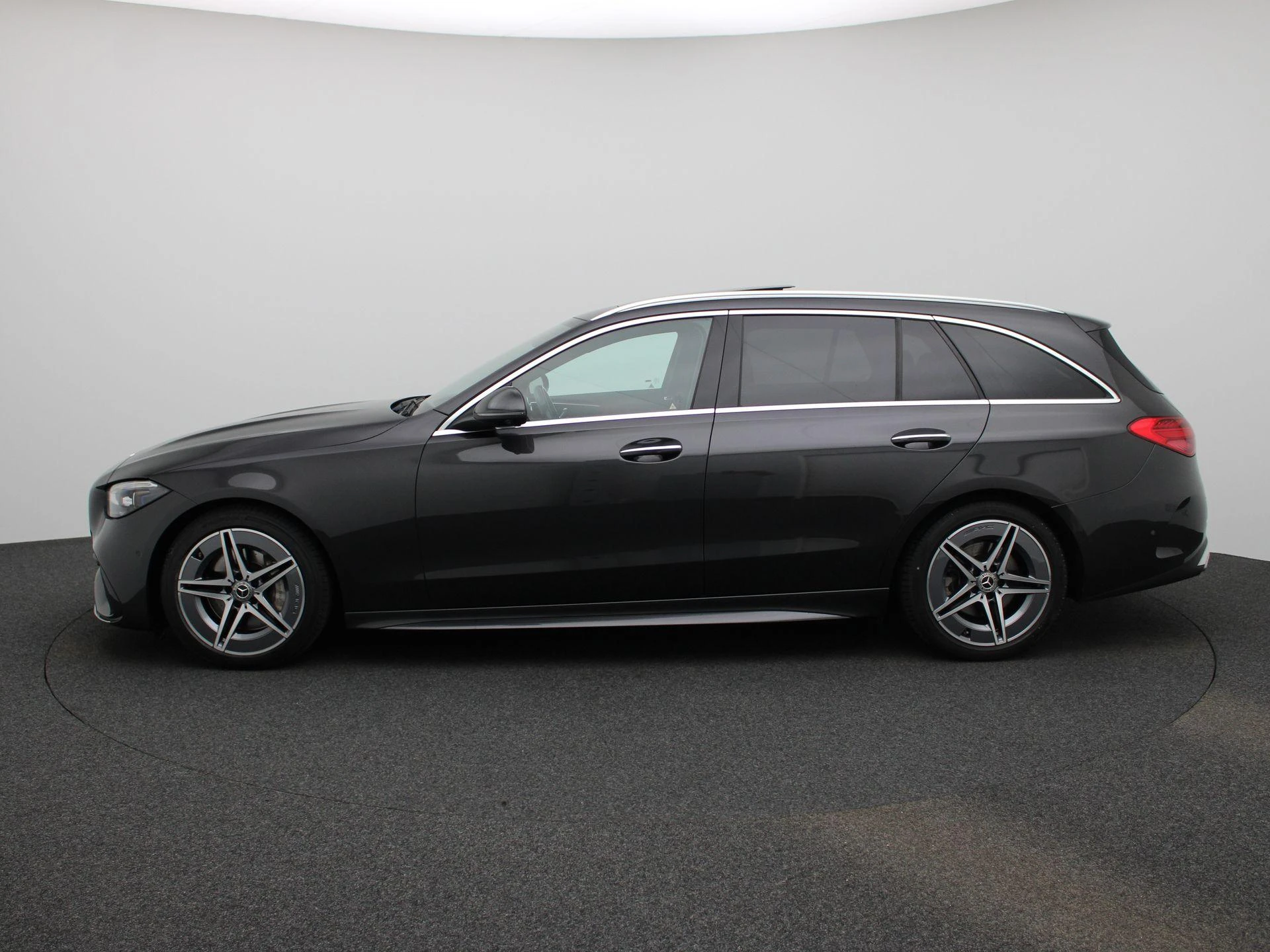 Mercedes-Benz-C-Klasse-image-3