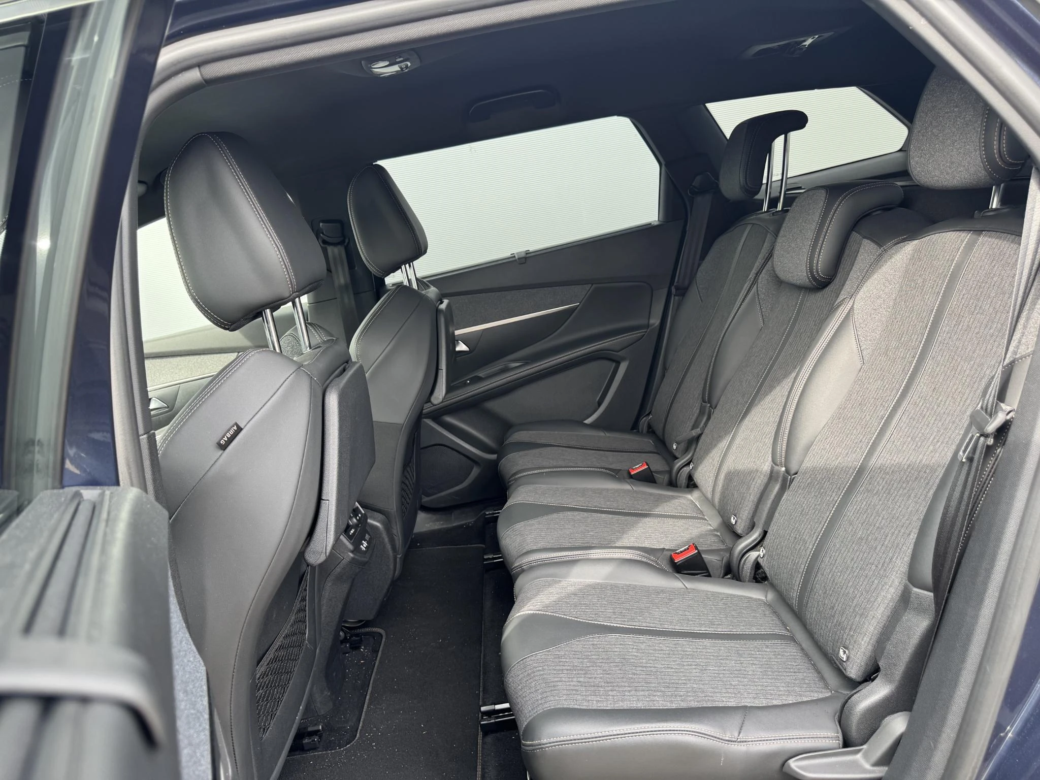 Peugeot-5008-image-17