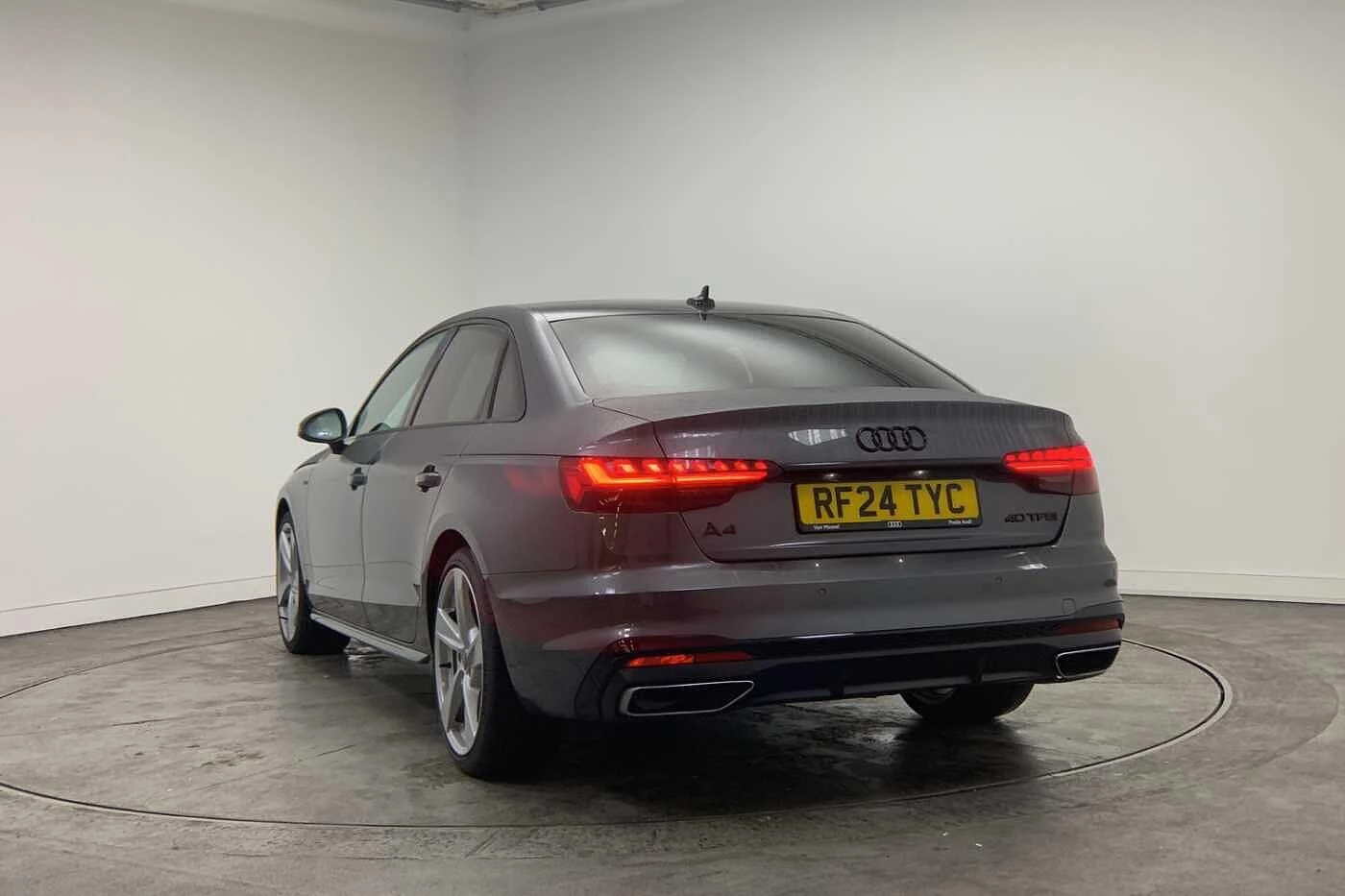 Audi-A4-image-2