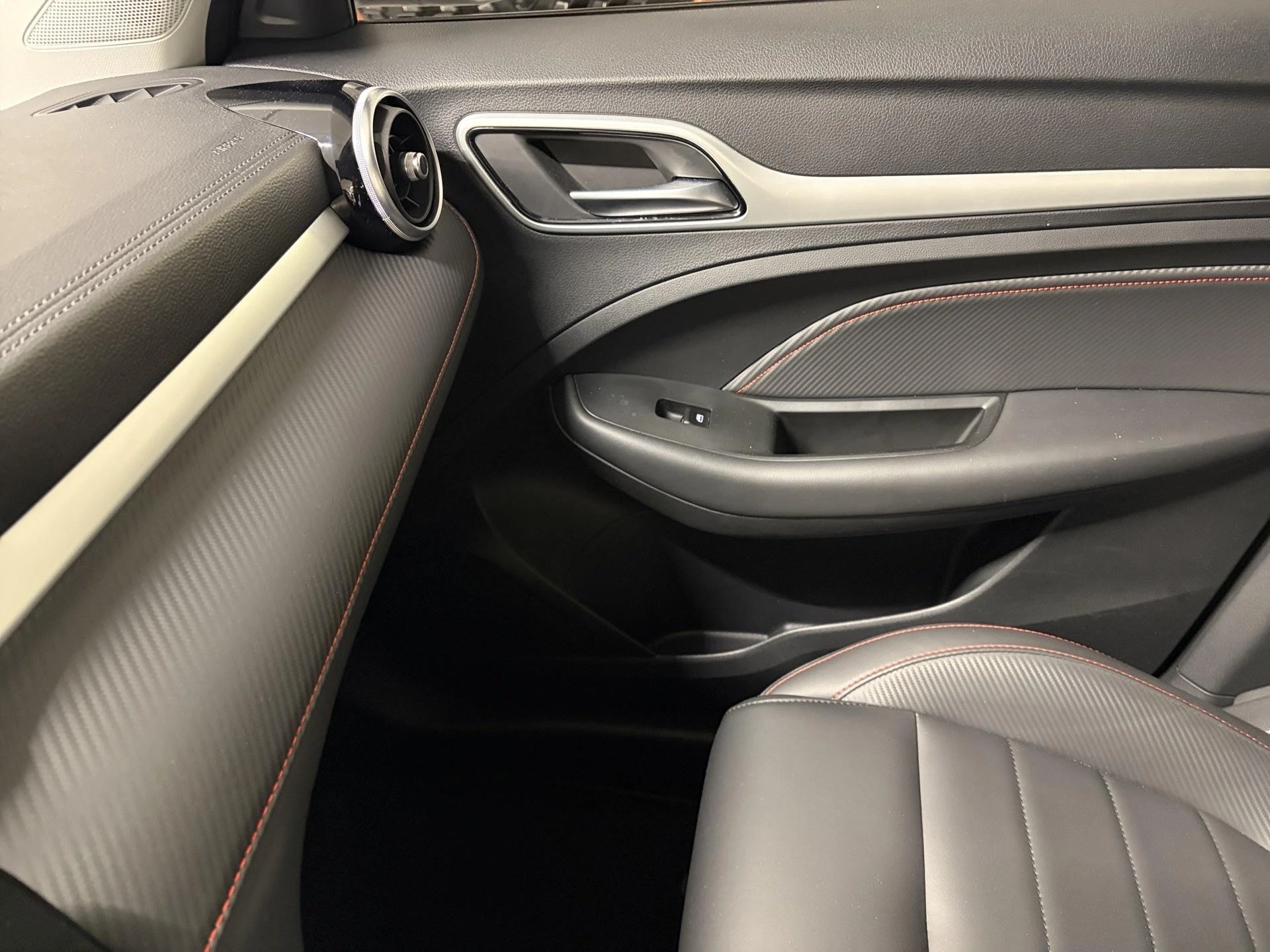 MG-ZS-image-12