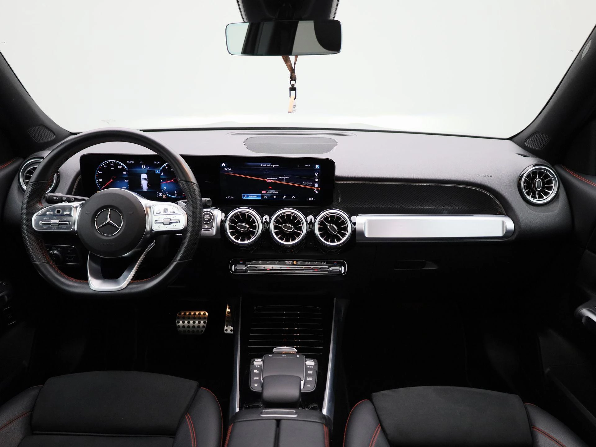 Mercedes-Benz GLB 200 4MATIC AMG Line