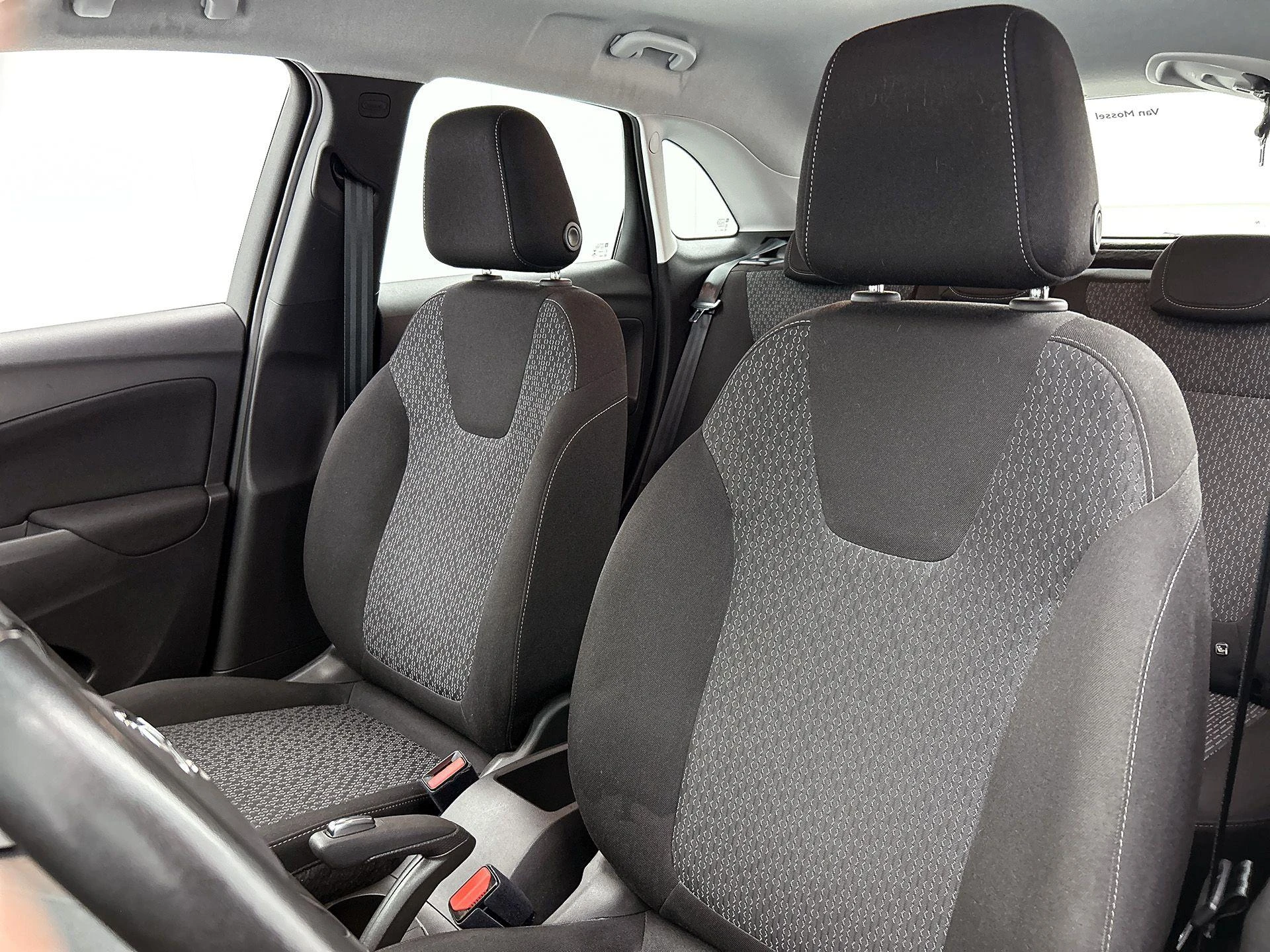 Opel-Crossland-image-35