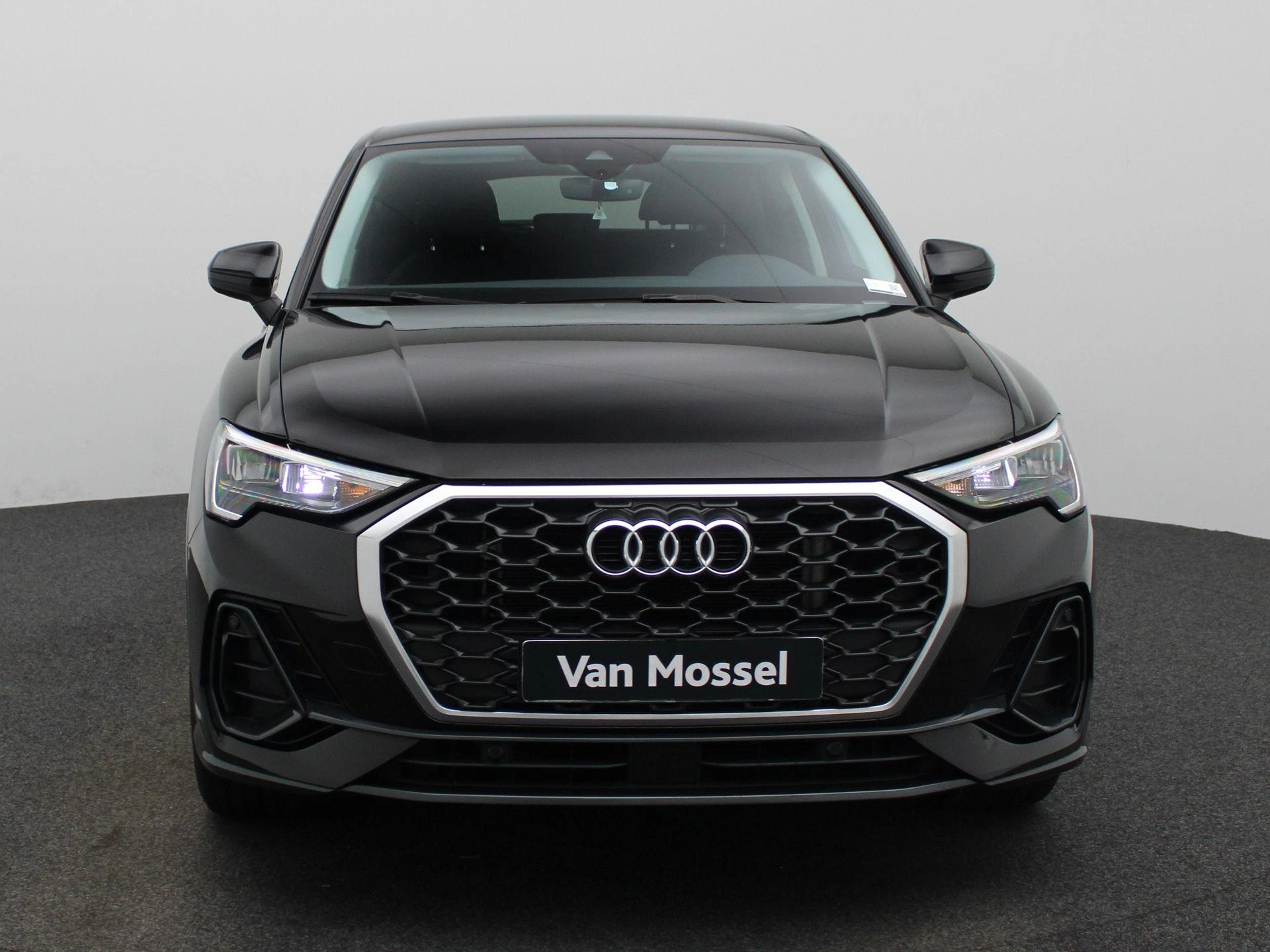 Audi-Q3-image-2