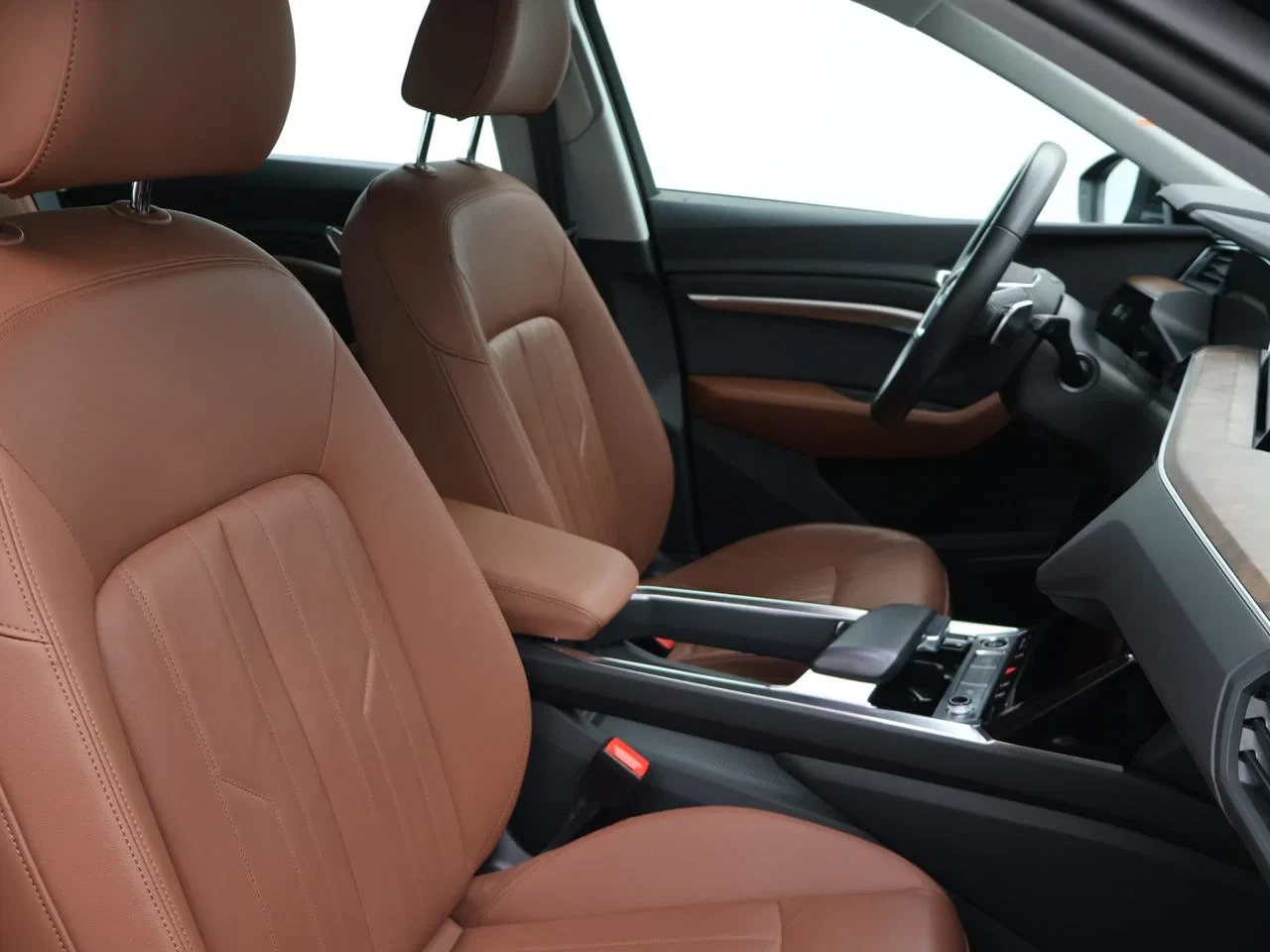 Audi e-tron Audi e-tron 95kWh 55 QUATTRO 408PK *AUTOMAAT*PANODAK*TREKHAAK*BRUIN LEDER*ACC*CAMERA*PDC*NAVI*APP-CONNECT*...*
