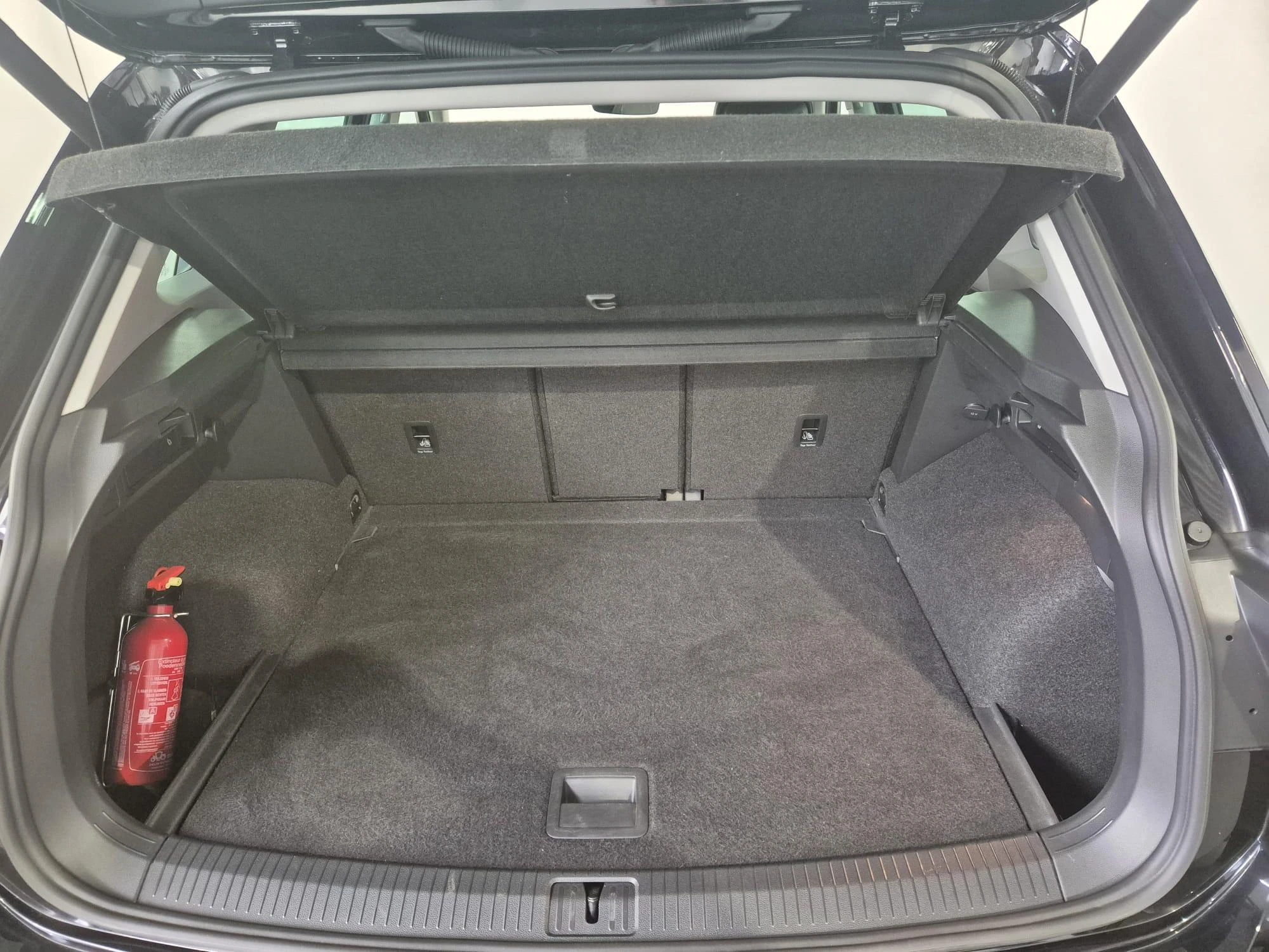 Volkswagen-Tiguan-image-7