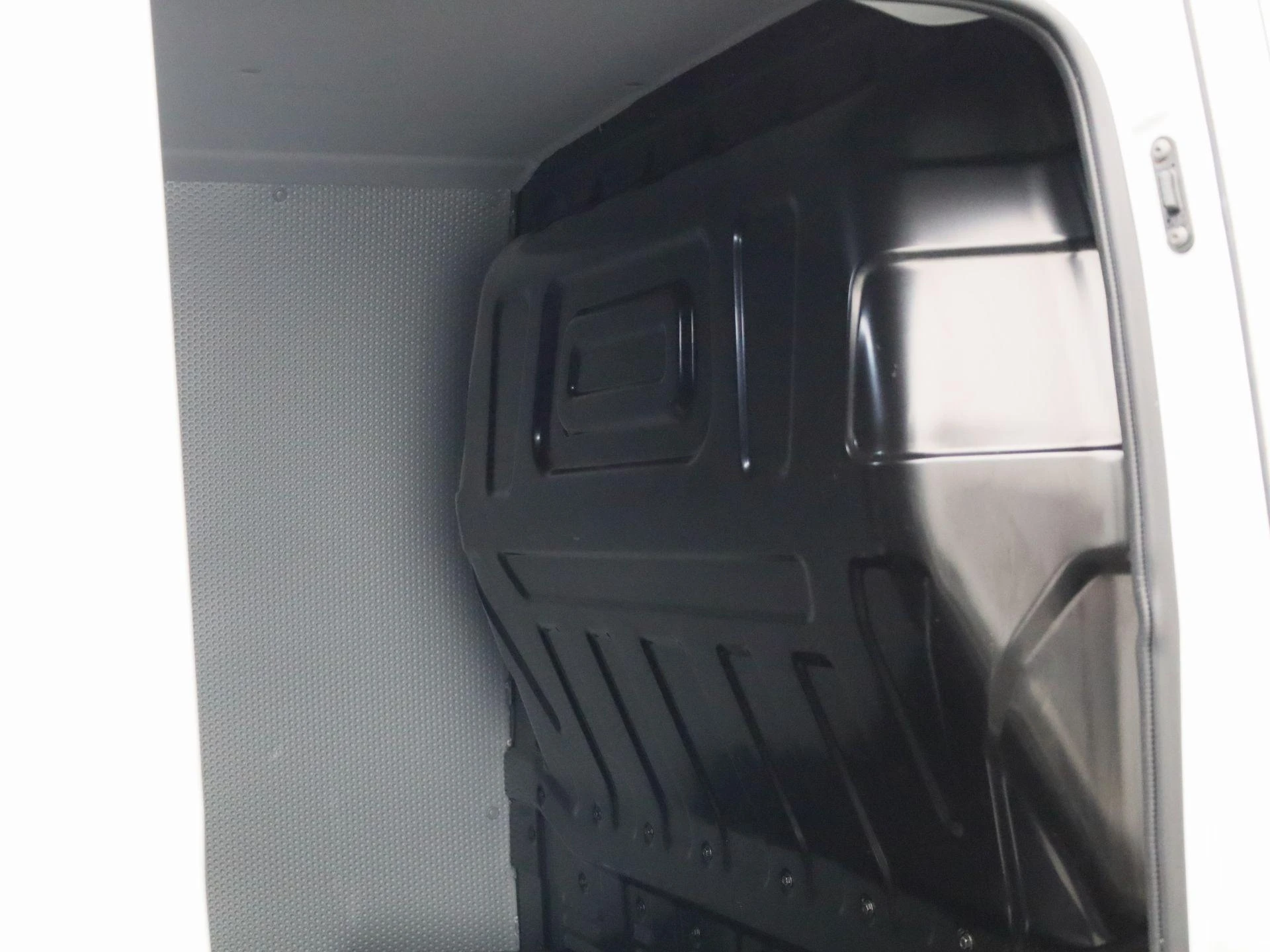 Maxus-eDeliver3-image-13