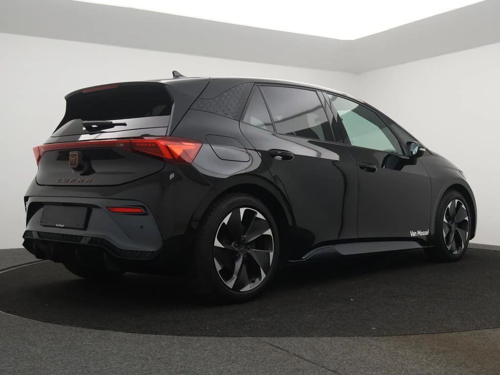 CUPRA Born Born Business 204pk 59kWh * DEMO *