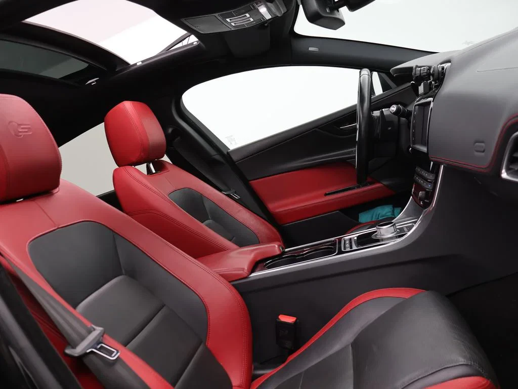 Jaguar-XE-image-8